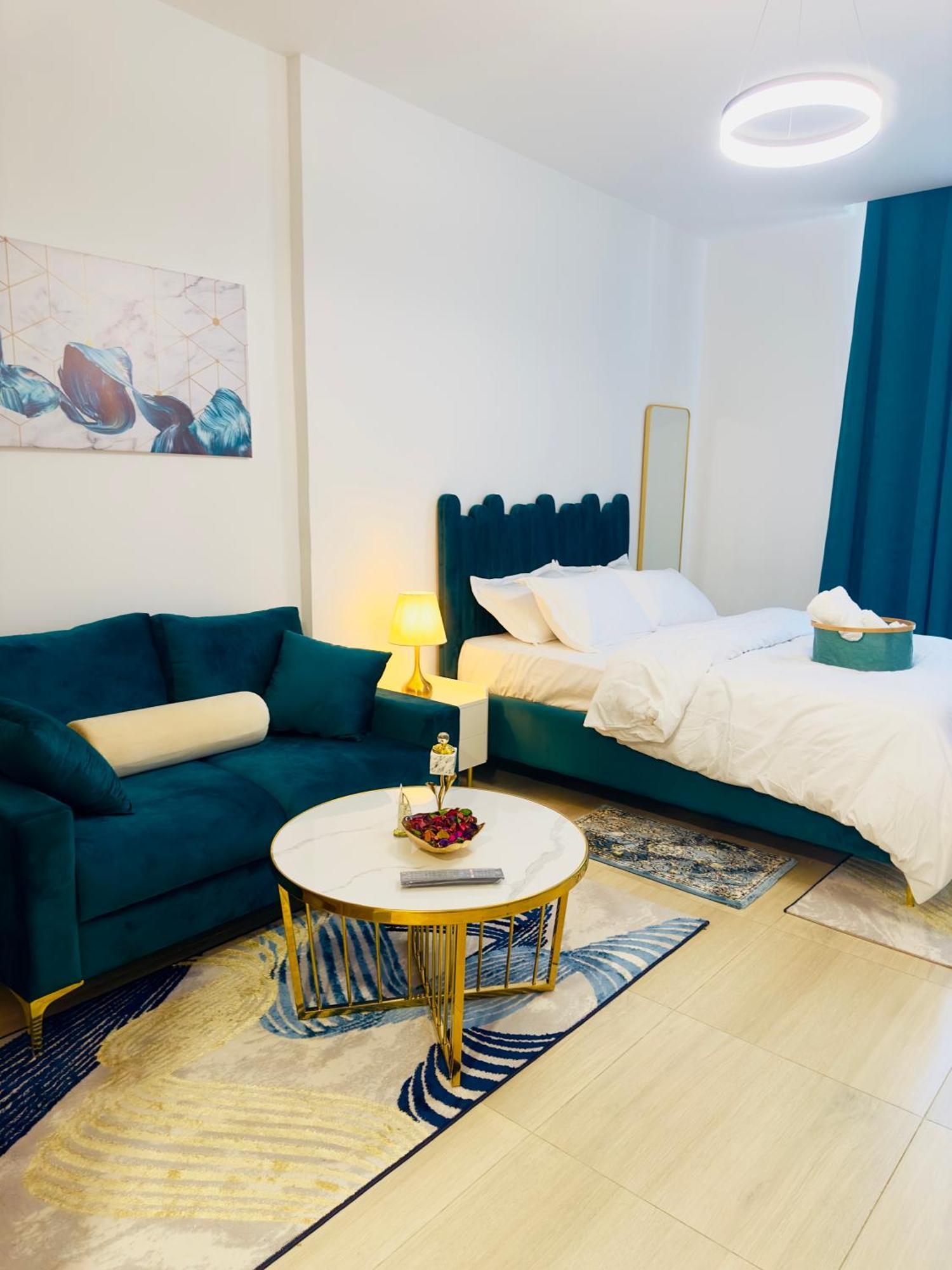 Cozy In Jumeirah Village Circle Apartment