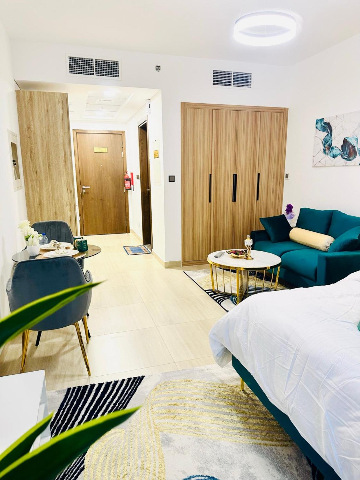 Apartment Cozy In Jumeirah Village Circle Dubai