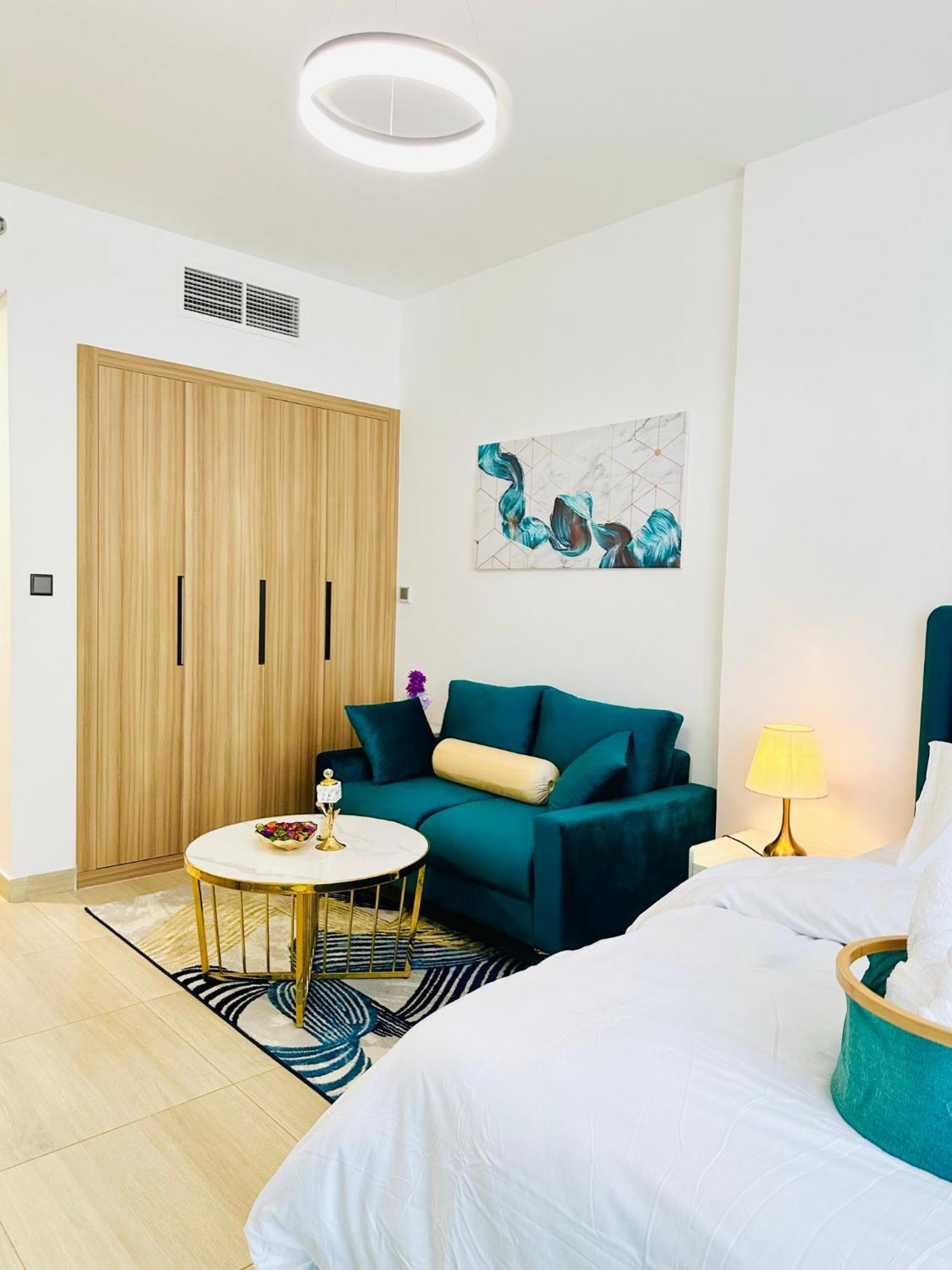 Cozy In Jumeirah Village Circle Dubai