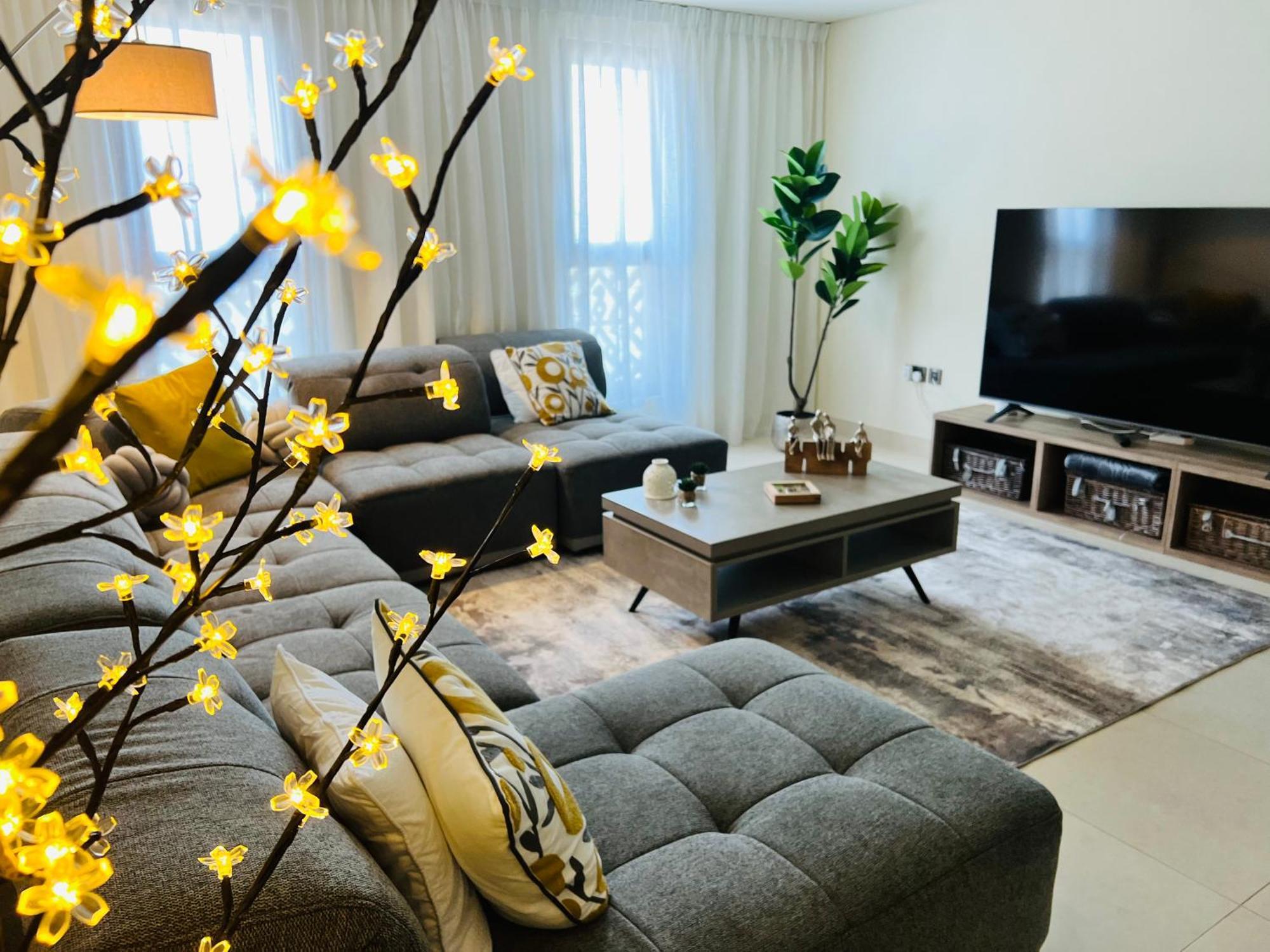 Balqis Residense Palm Jumeirah,pool, Beach, Floor, Full Sea View, Restaurants Apartment