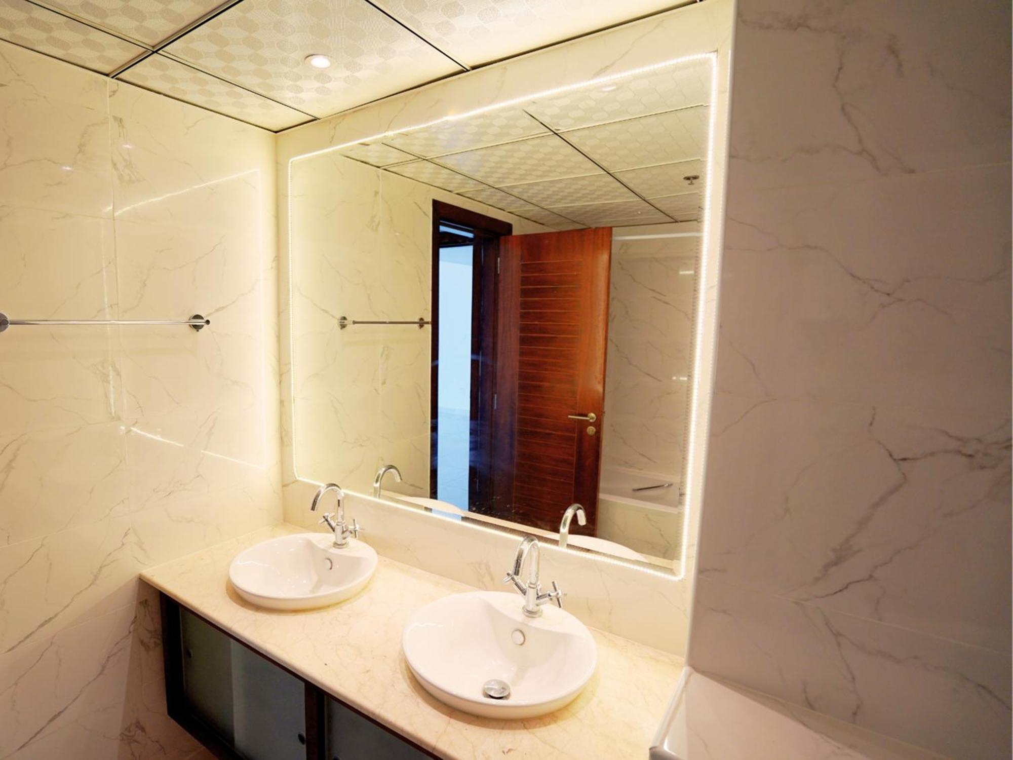 My-places 1 Bed Escan Towers 15 *