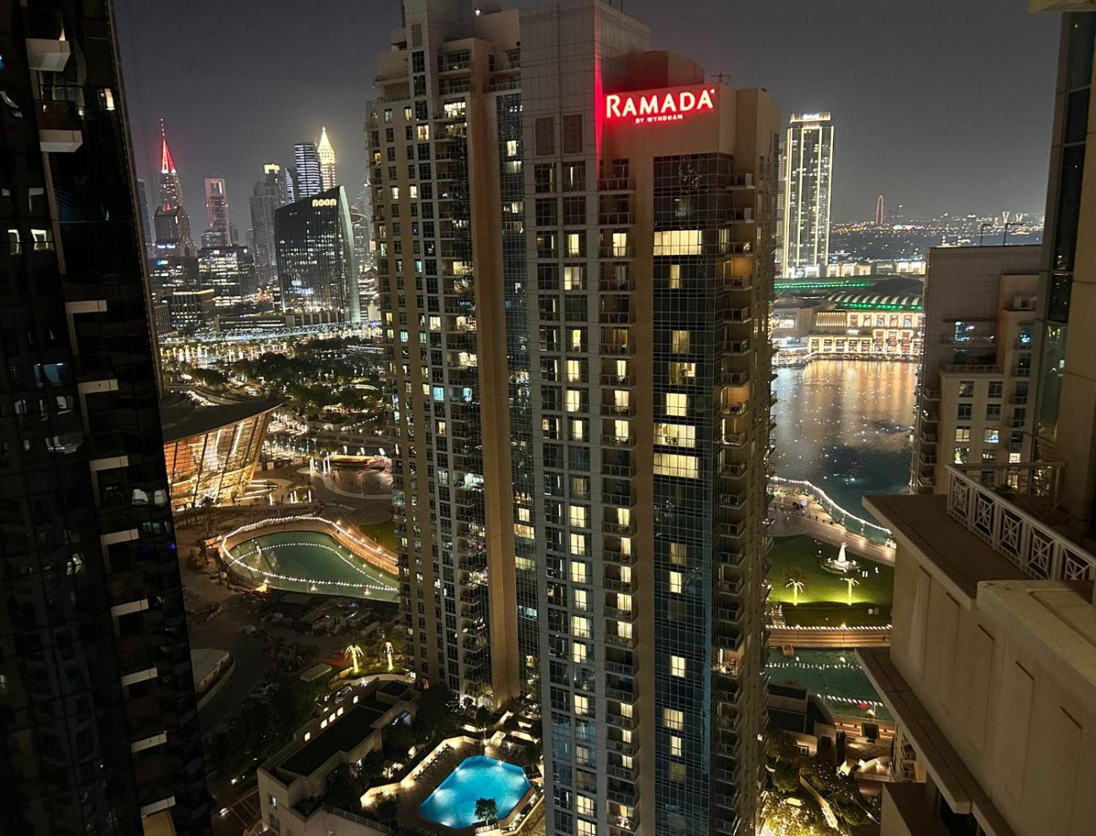 Luxury Burj Khalifa & Fountain View Apt Downtown Apartment