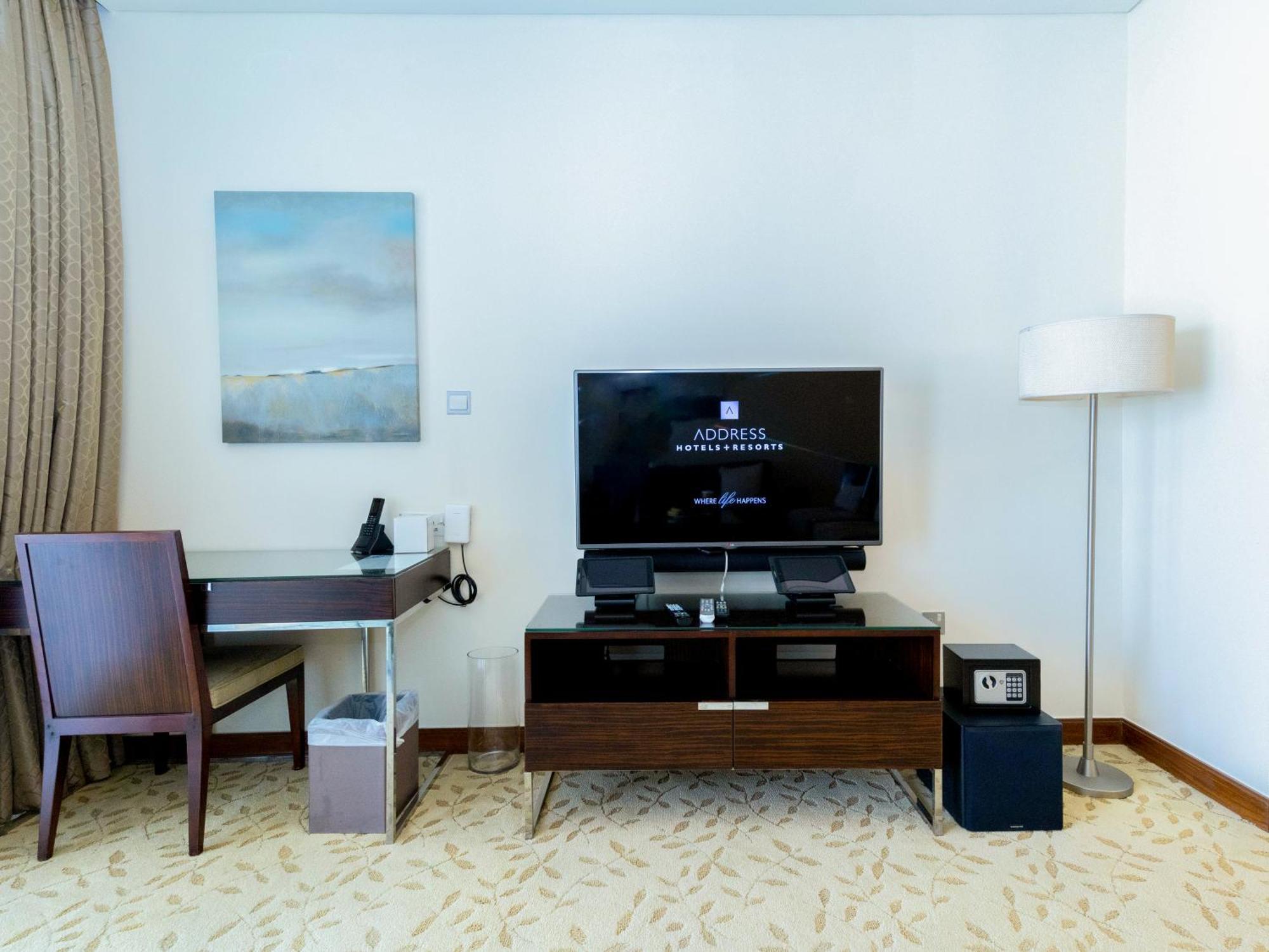 Apartment Paradise View - The Mall Residences Dubai