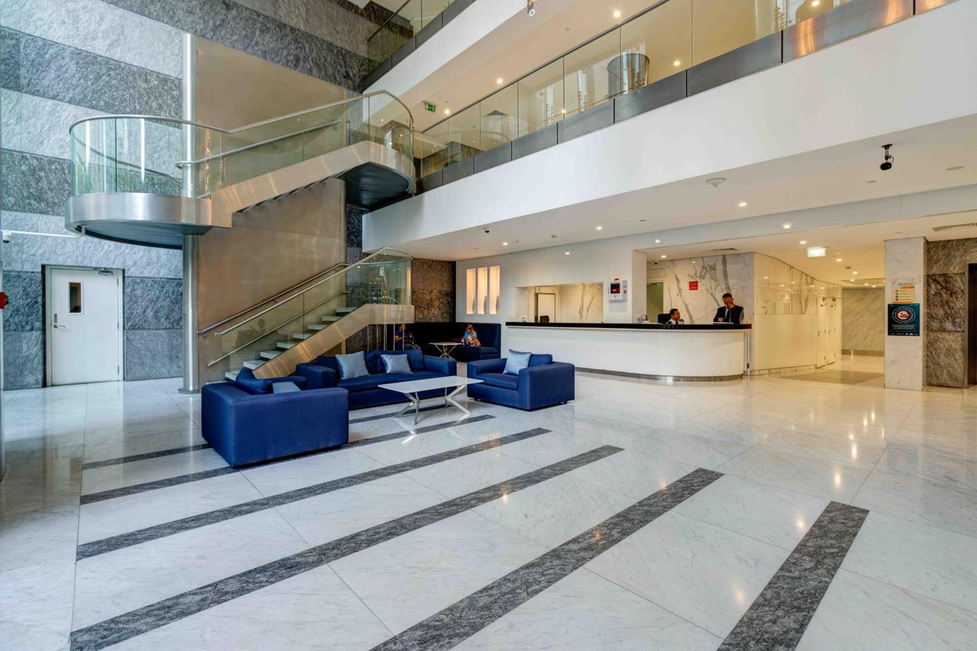 Marina Heights Tower 2 Bhk With Lavish View Apartment