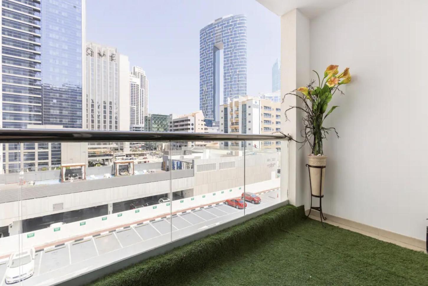 50% Off Summer Offert, W/ Balcony & Pool View Dubai