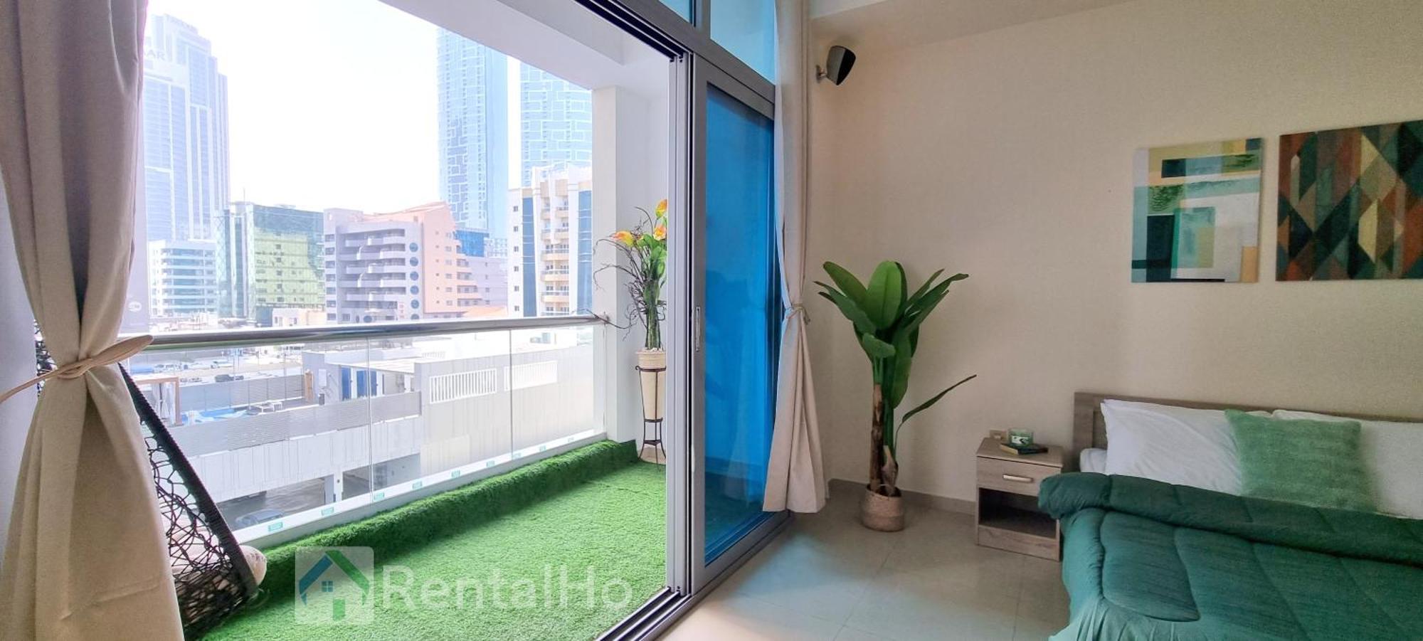 50% Off Summer Offert, W/ Balcony & Pool View Apartment