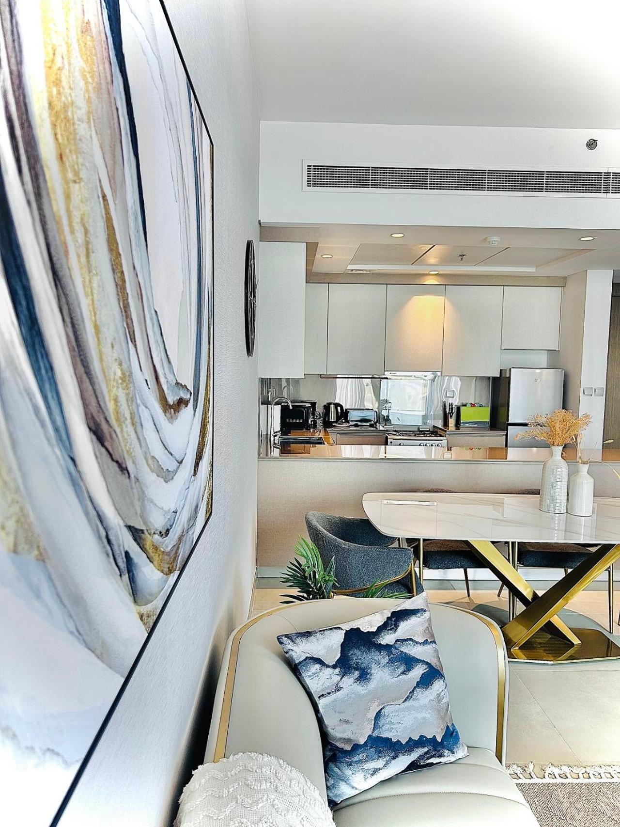 Apartment Modern 1 Bedroom At Jvc Prime Location! *