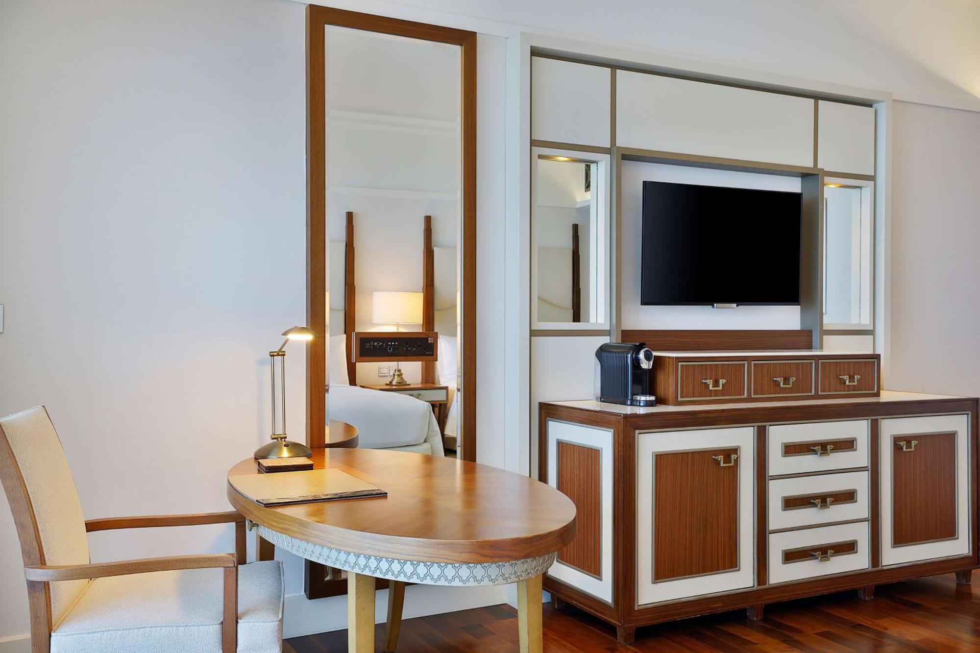 Waldorf Astoria Palm Jumeirah 5*