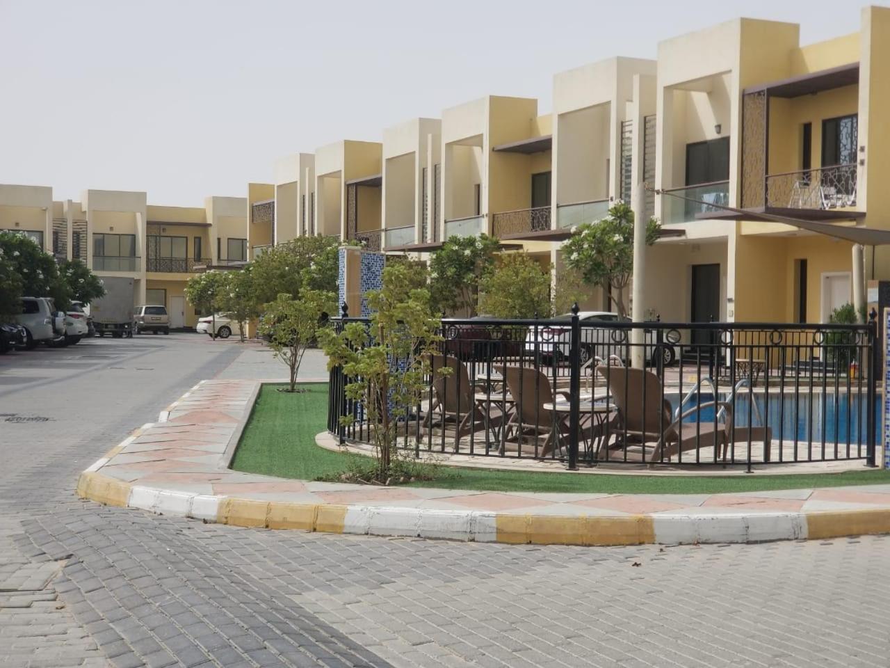 2-bedrooms Townhouse Dxb Gplus1 Villa *