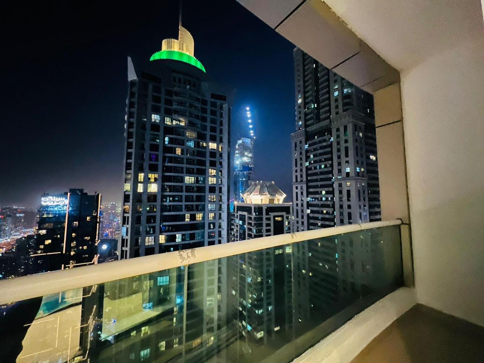 Apartment High Floor With Skyline & Burj Khalifa View 3 Bedroom Unit Marina *