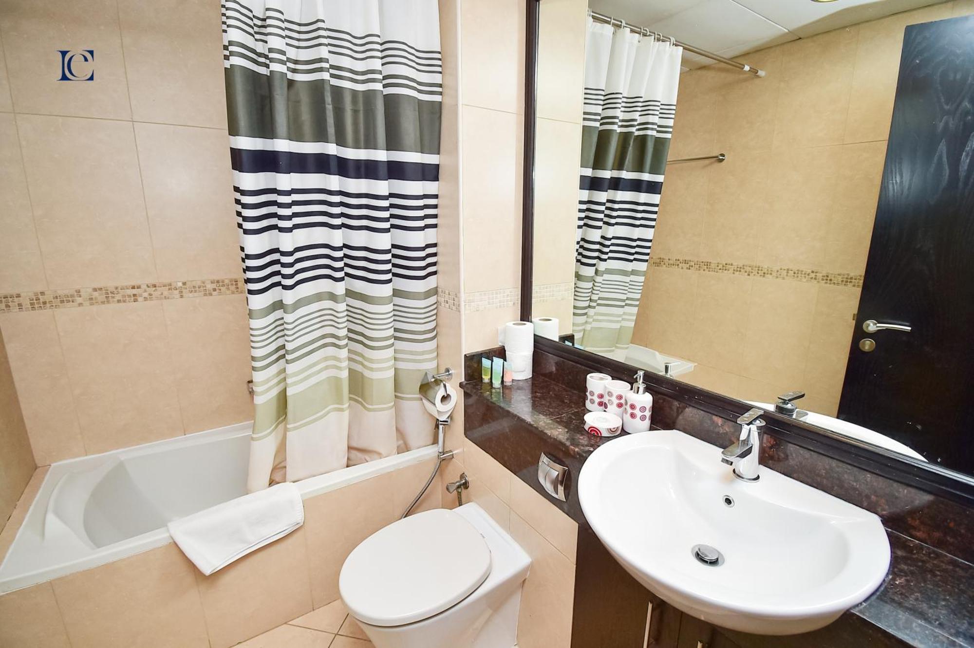 Apartment Luxury Escapes - Modern - Metro, & Mall Mins Away Dubai