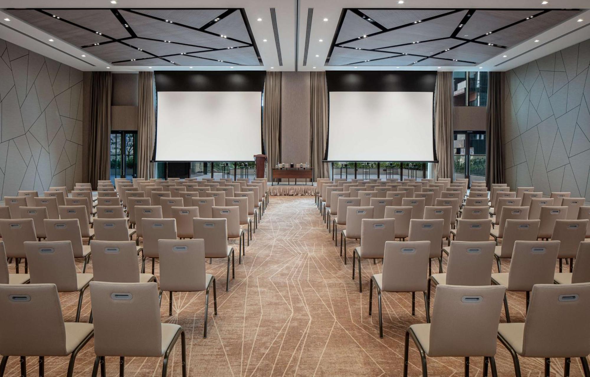 Doubletree By Hilton M Square & Residences Hotel