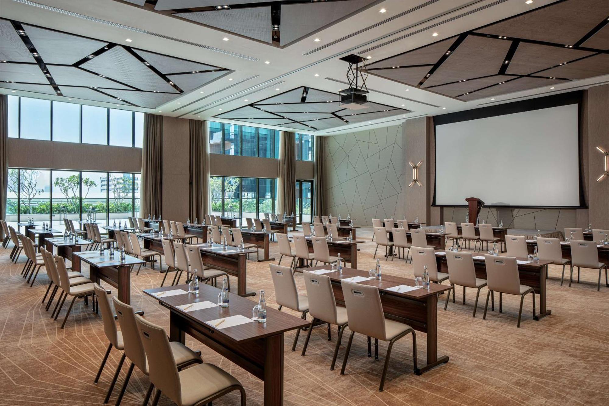 Doubletree By Hilton M Square & Residences Hotel 5*