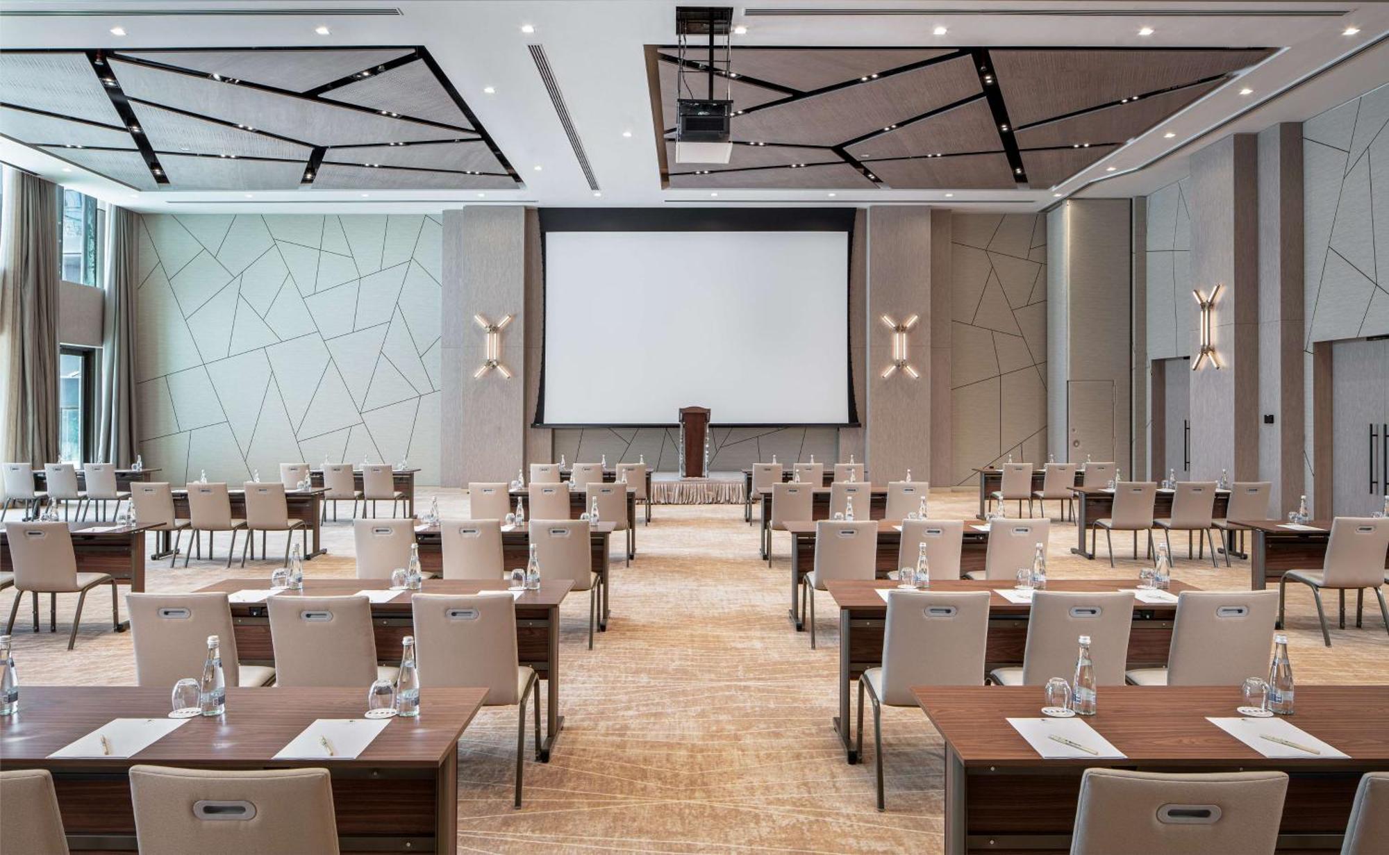 Hotel Doubletree By Hilton M Square & Residences
