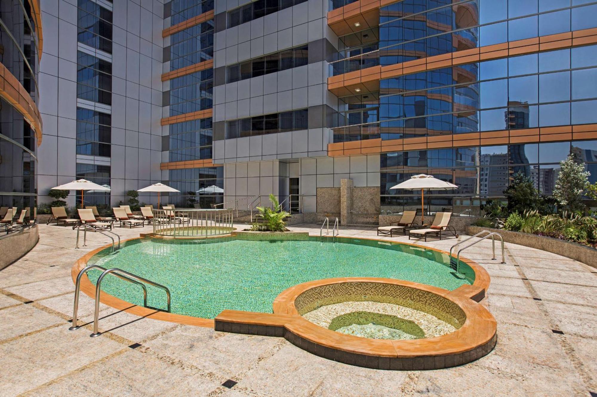 Doubletree By Hilton And Residences - Al Barsha Aparthotel Dubai