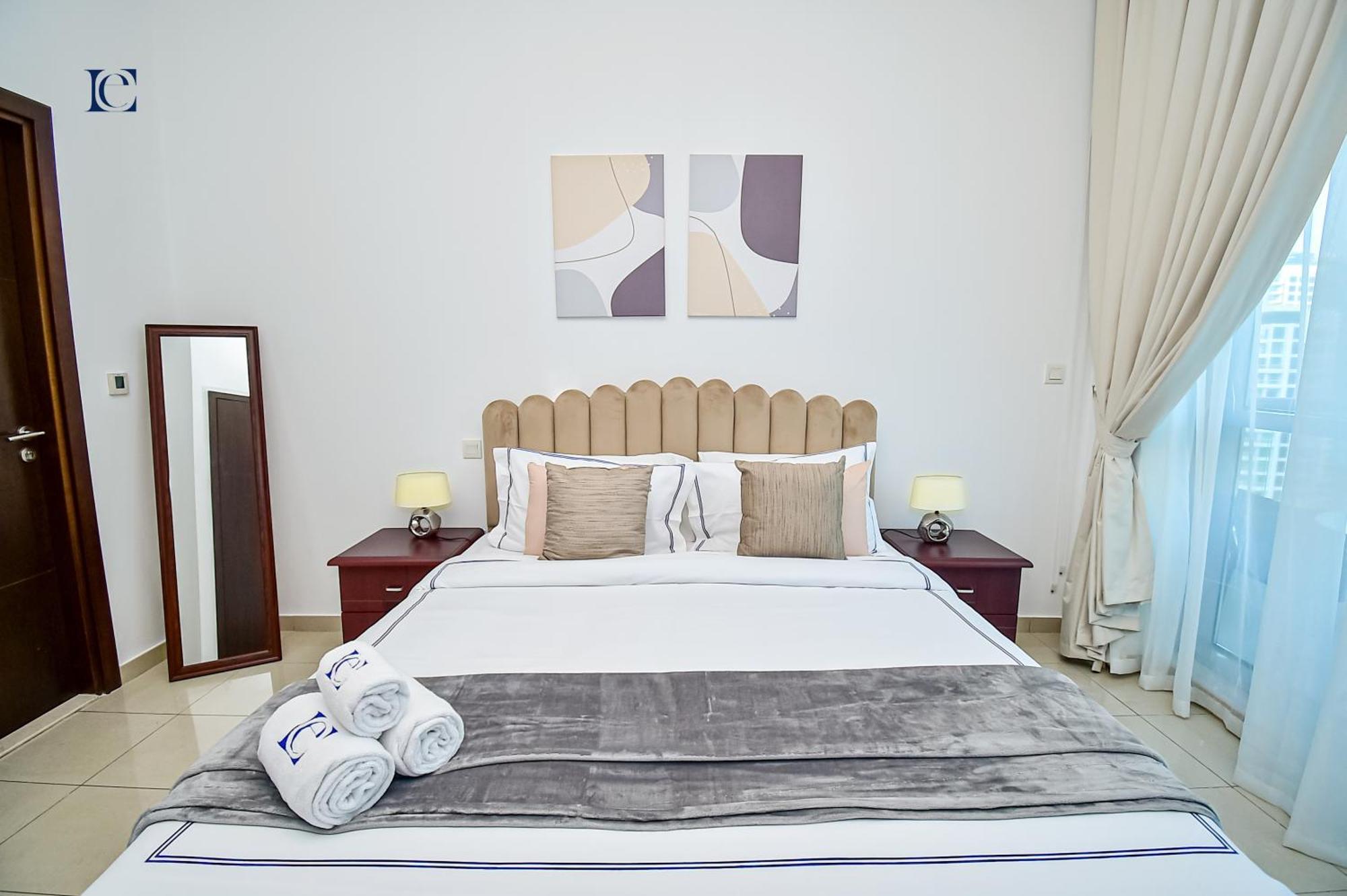 Apartment Luxury Escapes - 1br With Stunning Marina View - Bay Marina Dubai