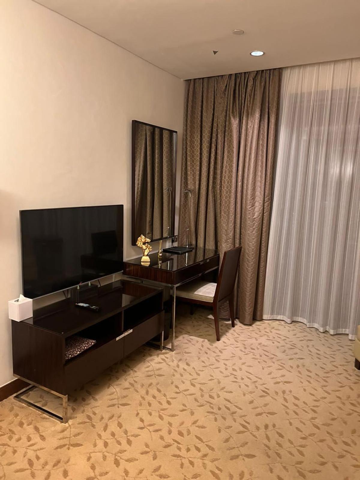 Address Mall Residences: Emaar Fashion Avenue With Burj Khalifa Views Apartment Dubai
