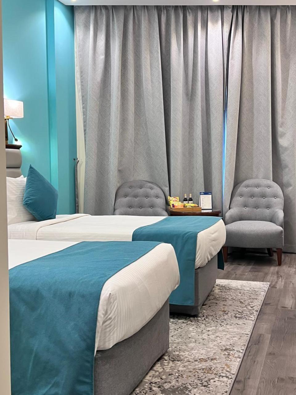 Hotel Howard Johnson Bur 3*