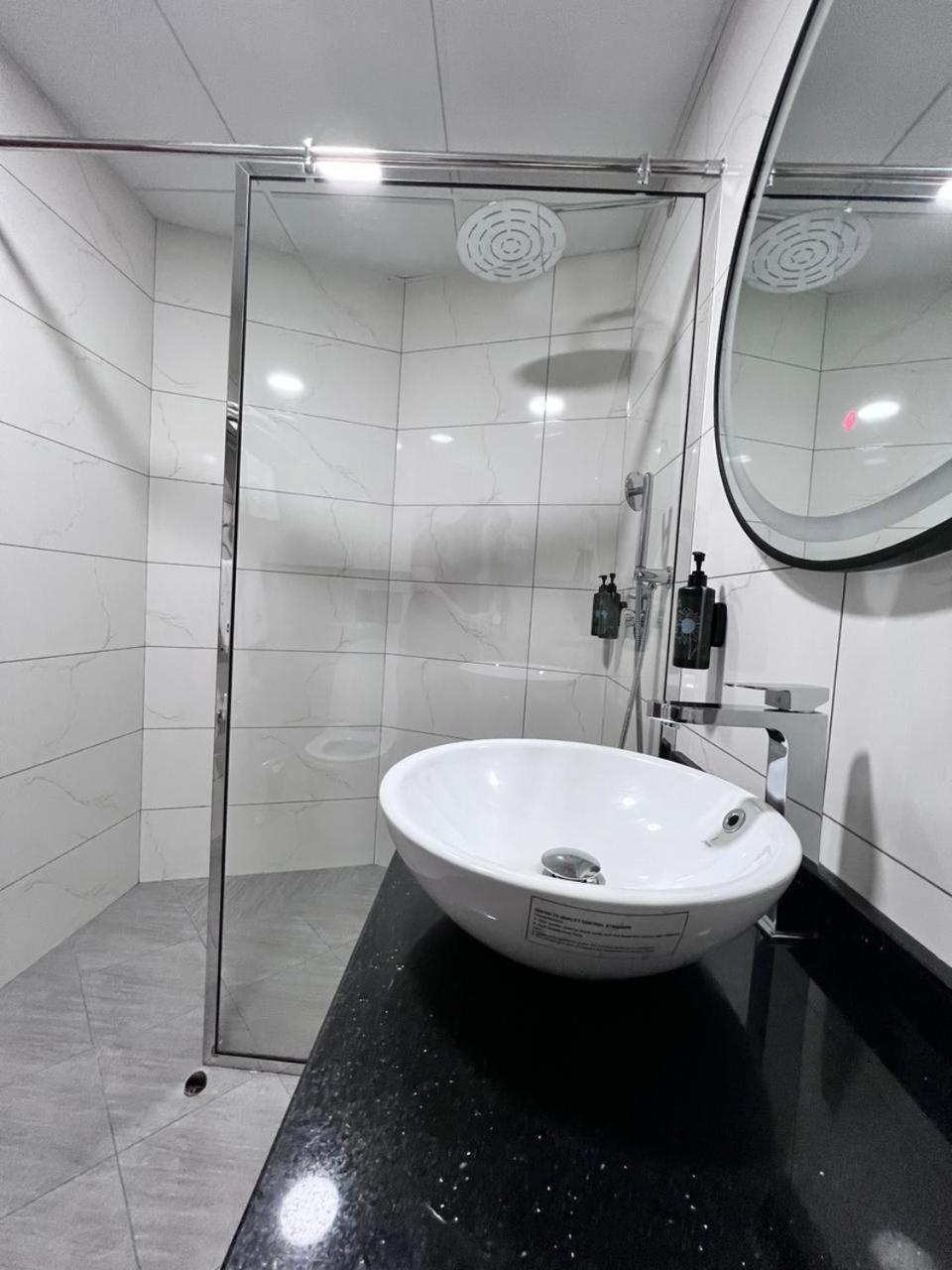 Howard Johnson Bur 3*
