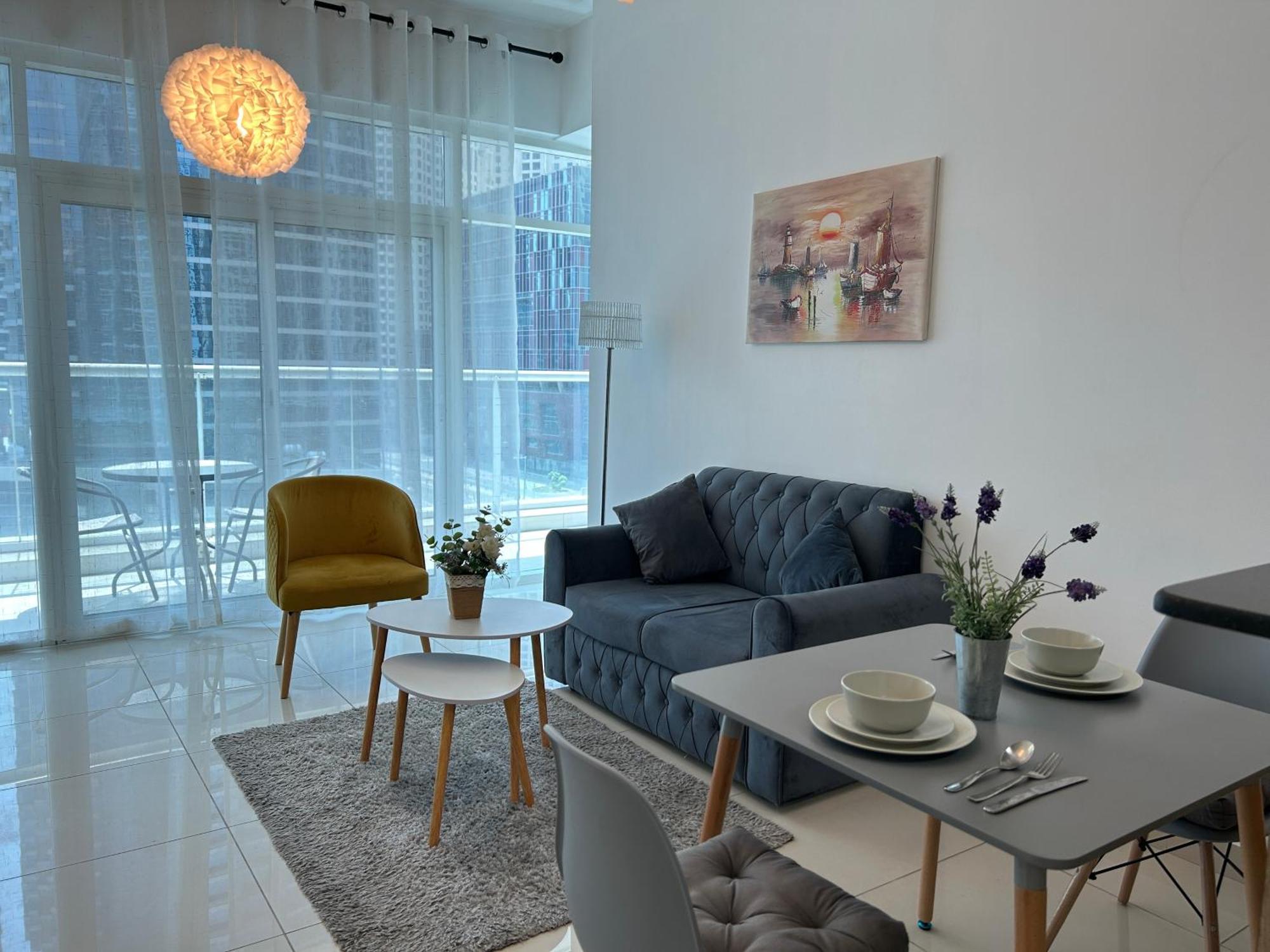 Golden Vacation Homes Continental Tower Marina Dubai