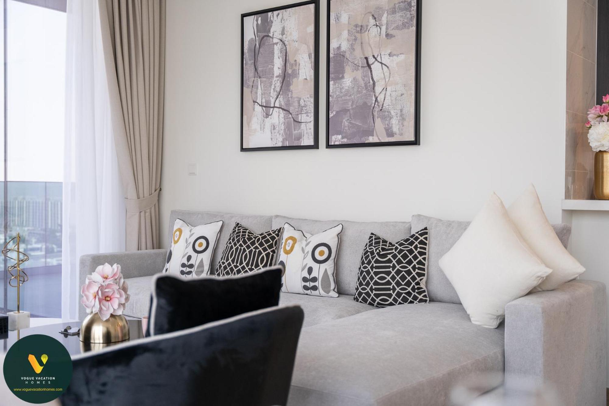 Apartment Vogue Al Wasl 1 West 13th Floor With Large Balcony For View Of Sheikh Zaid Road And One Za'abeel Tower And Burj Khalifa, Walkable To Metro With Easy Access To Sheikh Zayed Road & World Trade Centre *
