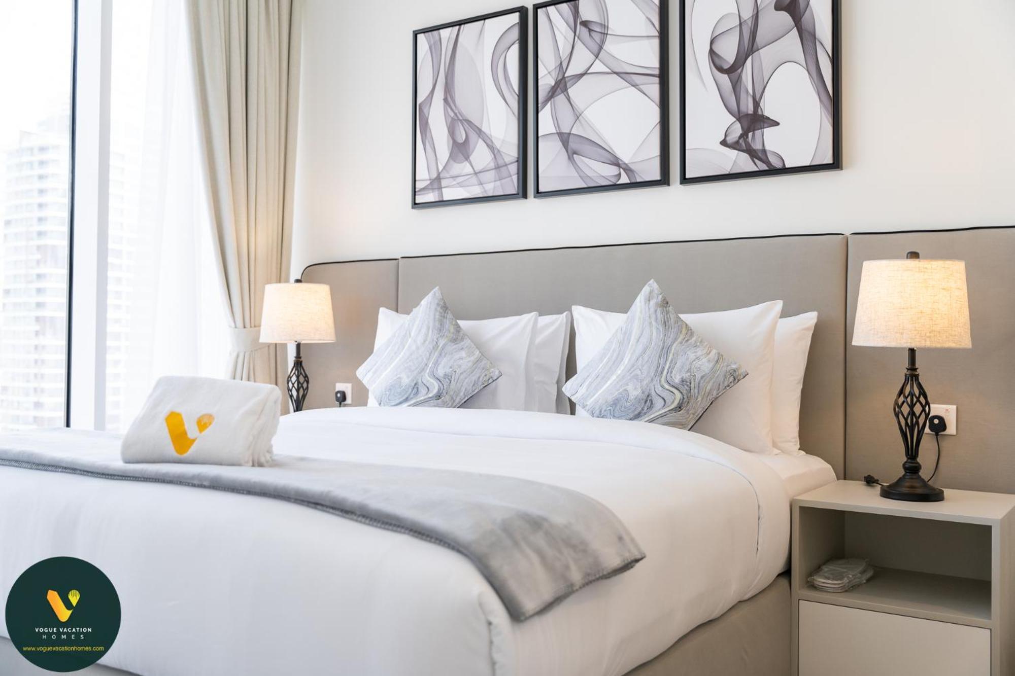 Vogue Al Wasl 1 West 13th Floor With Large Balcony For View Of Sheikh Zaid Road And One Za'abeel Tower And Burj Khalifa, Walkable To Metro With Easy Access To Sheikh Zayed Road & World Trade Centre Apartment