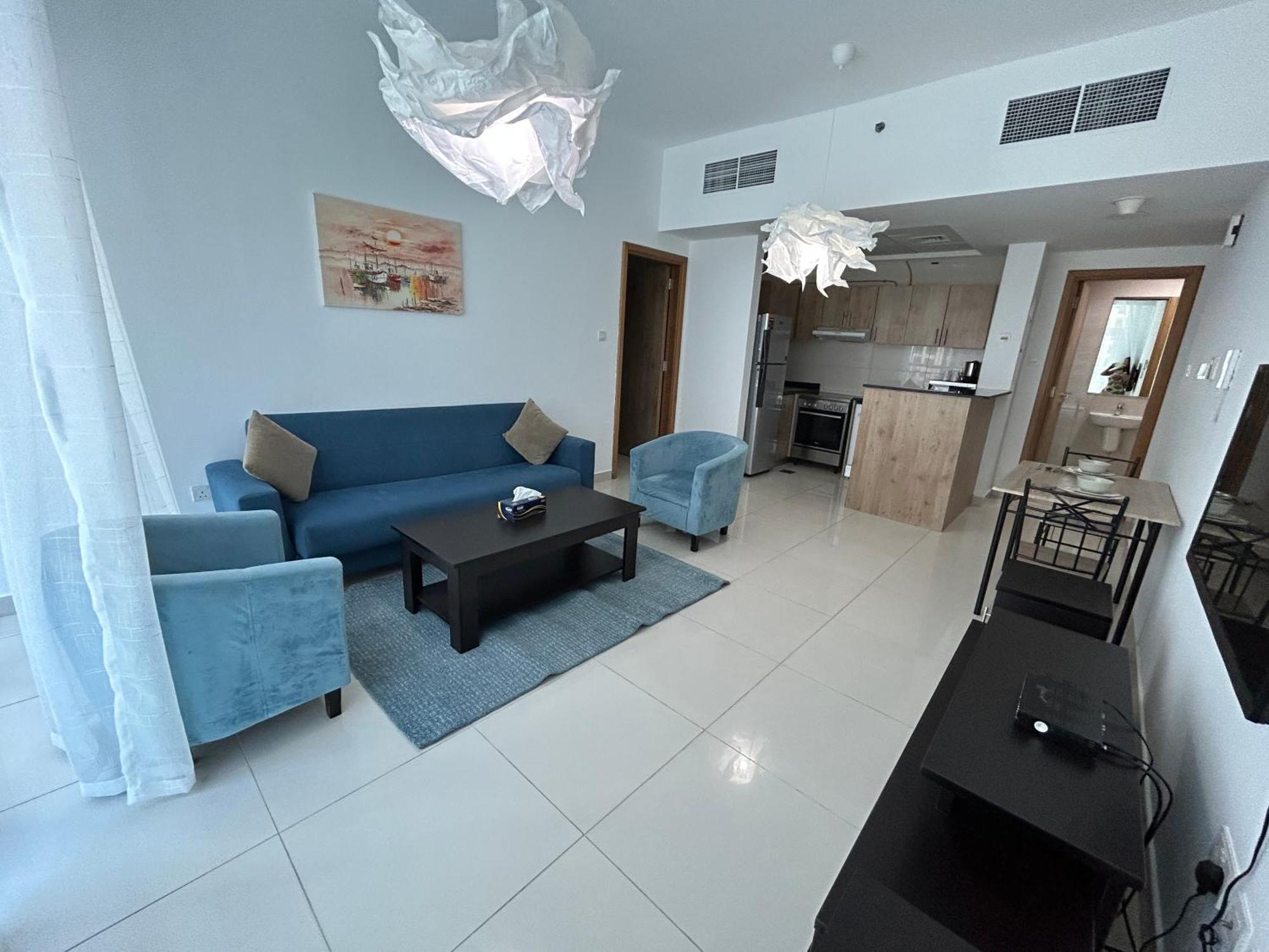 Golden Vacation Homes Continental Tower Marina * Dubai