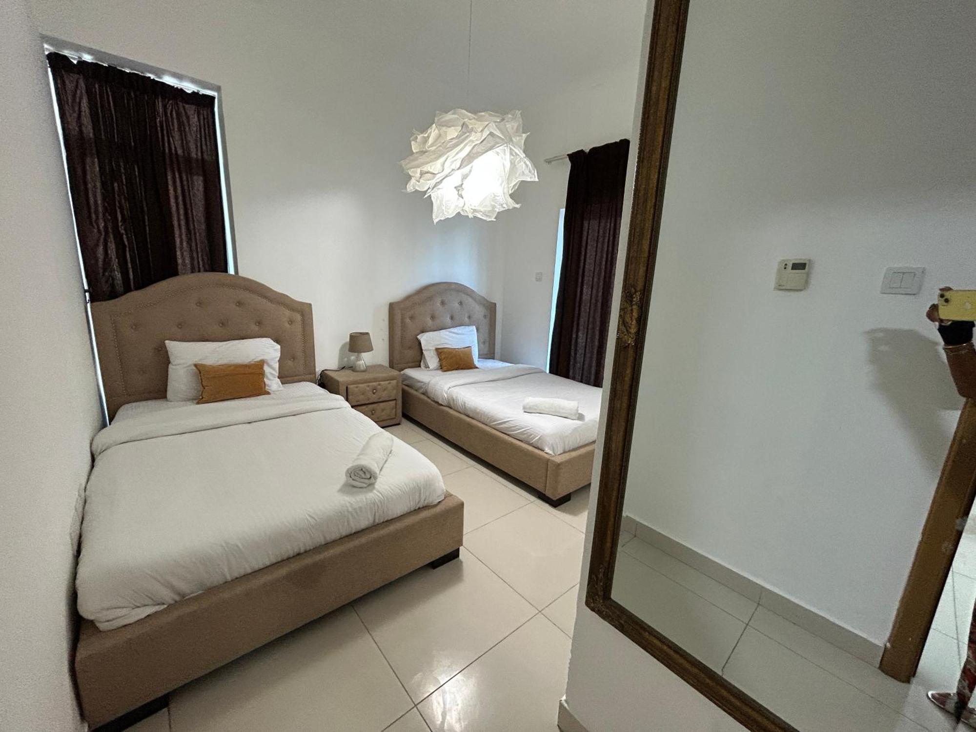 Golden Vacation Homes Continental Tower Marina Apartment