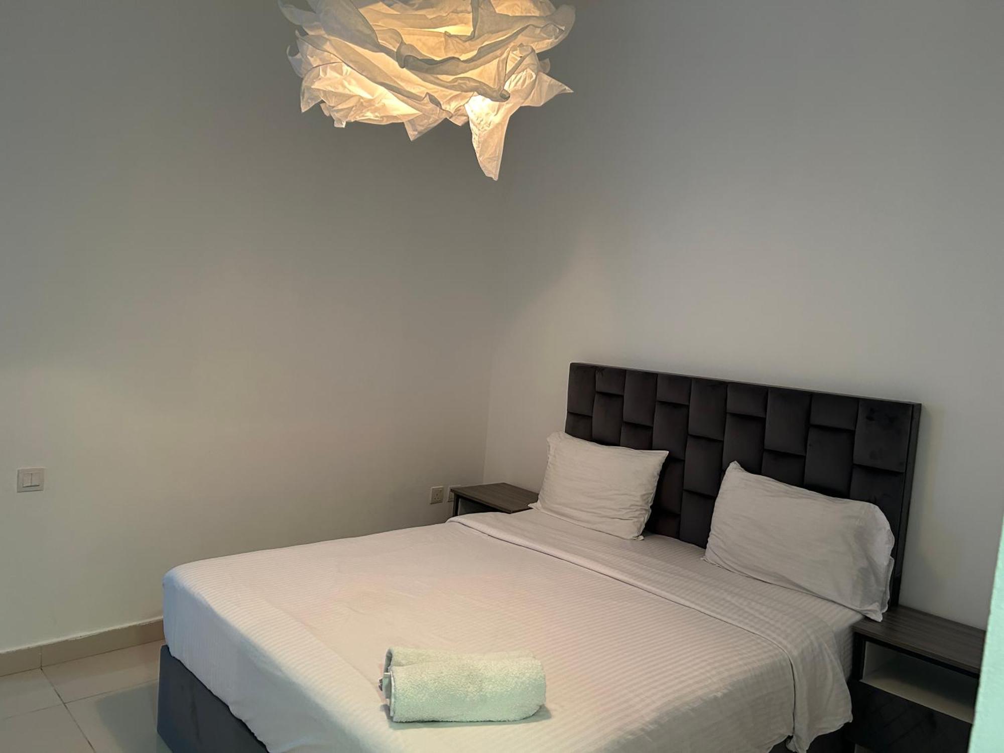 Golden Vacation Homes Continental Tower Marina Dubai