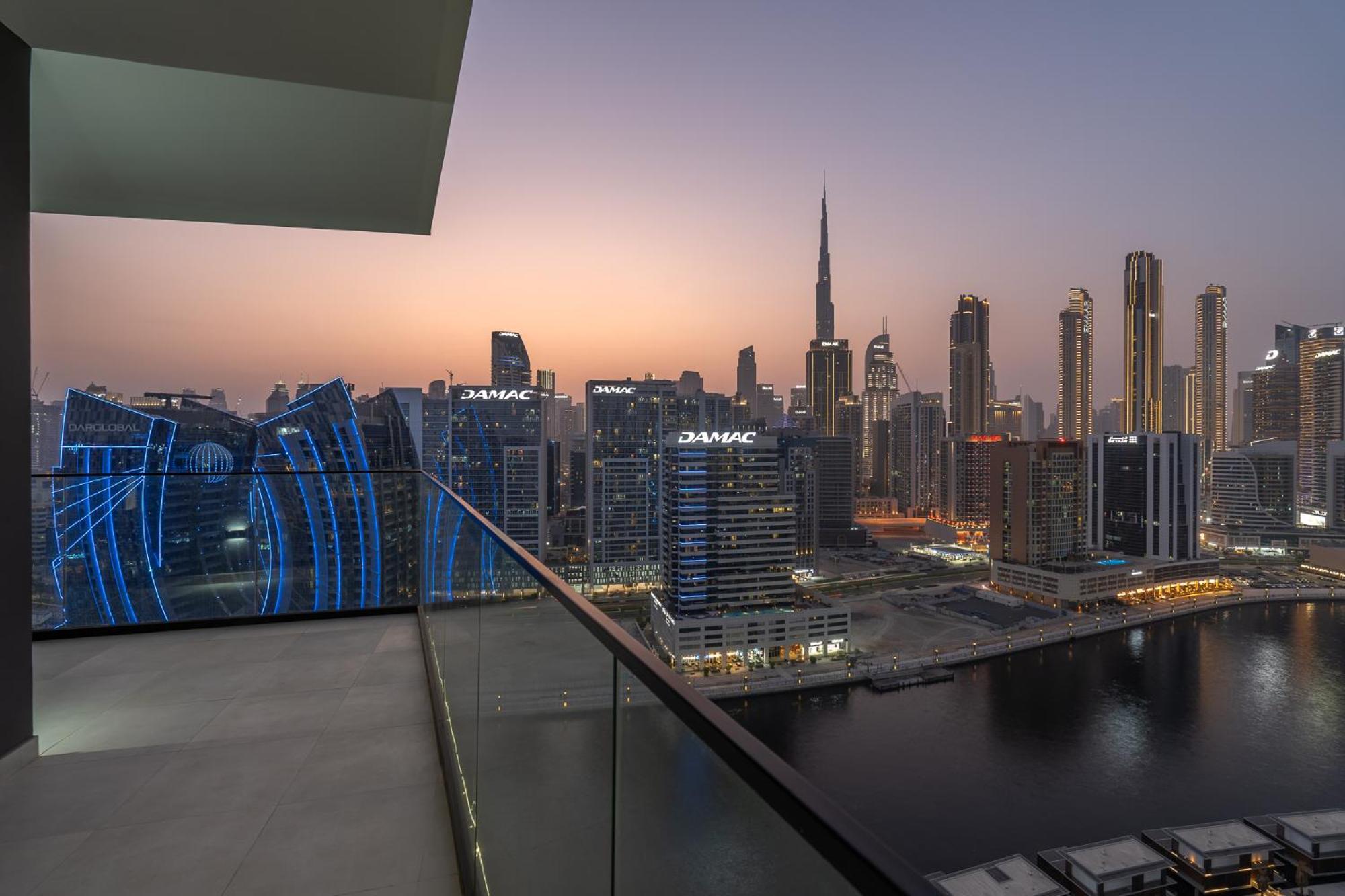 Canal Front With Burj Khalifa View By Suiteable Dubai