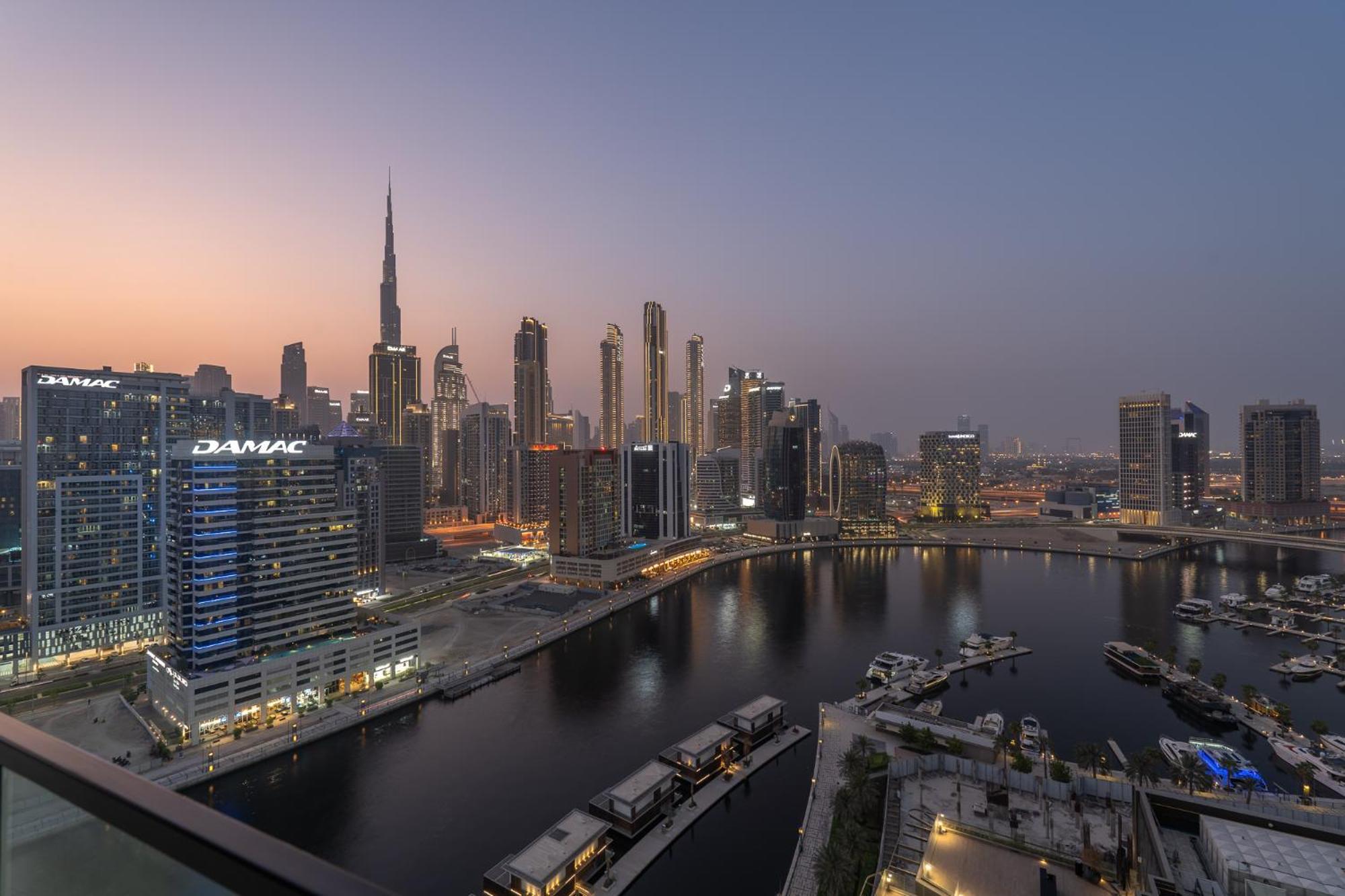 Apartment Canal Front With Burj Khalifa View By Suiteable *