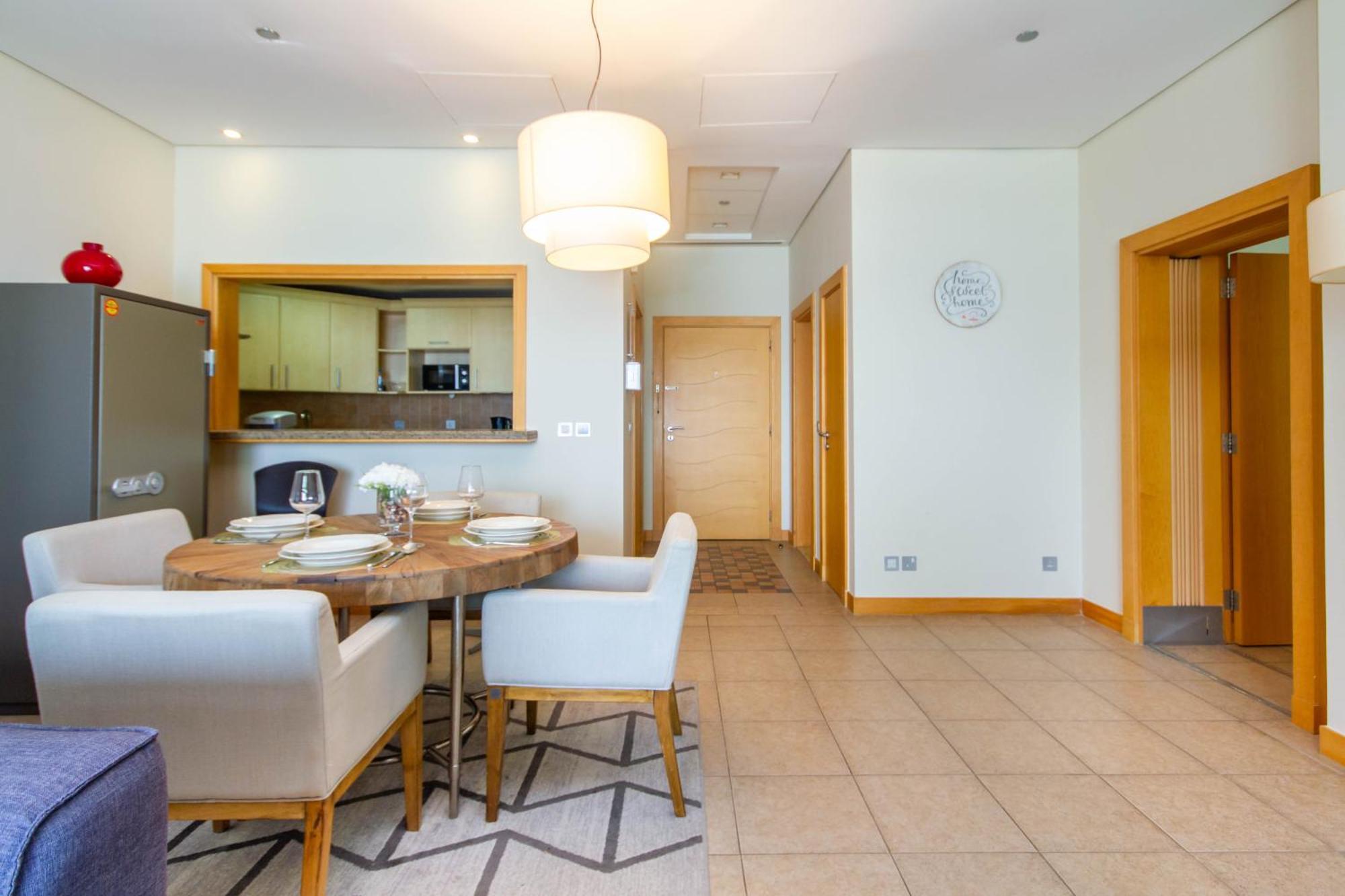 Apartment Bespoke Homes - Palm Jumeirah- 1 Bedroom Sea View With Pool & Access, Al Haseer *