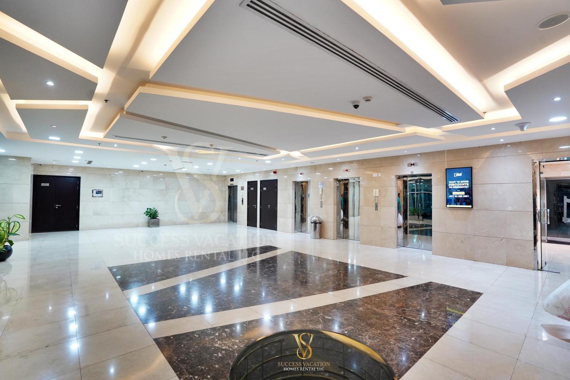 Success Luxury - 5 Min Away Marina Corniche - Free Housekeeping Provided Everyday-24-7 Staff Available For Services Apartment Dubai