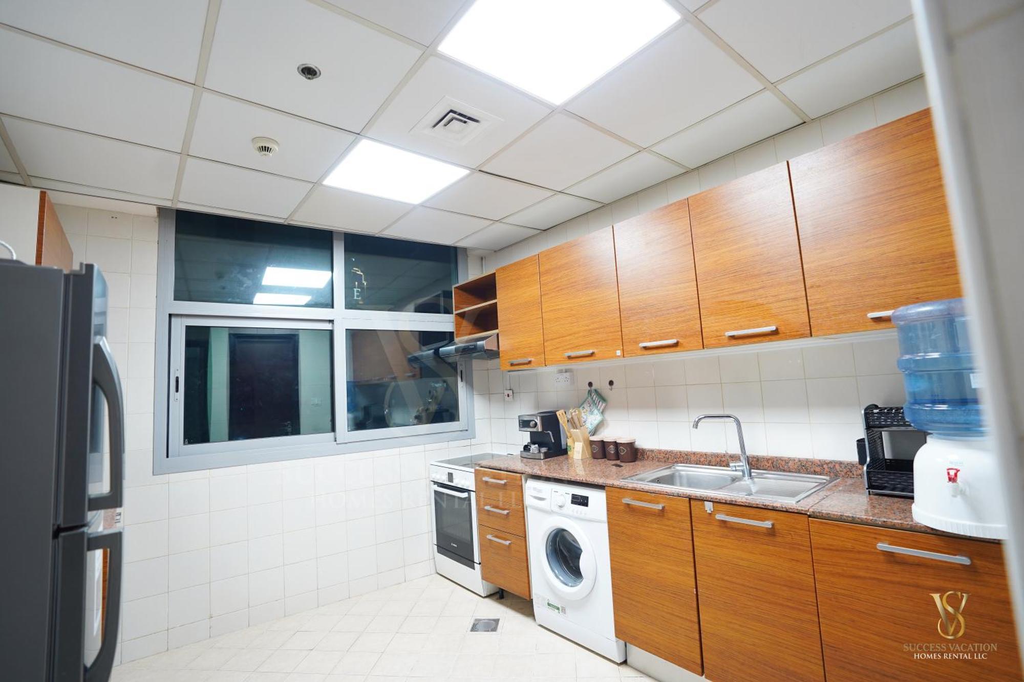 Success Luxury - 5 Min Away Marina Corniche - Free Housekeeping Provided Everyday-24-7 Staff Available For Services * Dubai