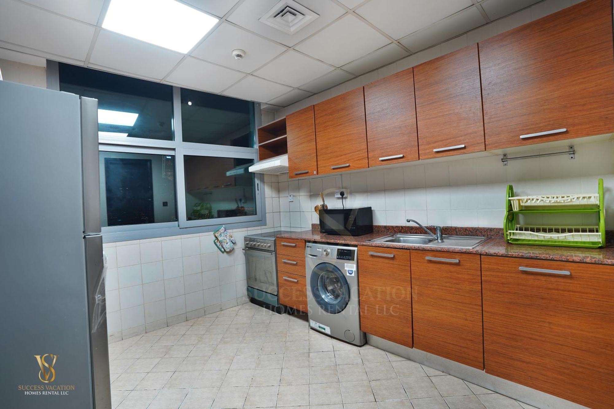 Success Luxury - 5 Min Away Marina Corniche - Free Housekeeping Provided Everyday-24-7 Staff Available For Services * Dubai