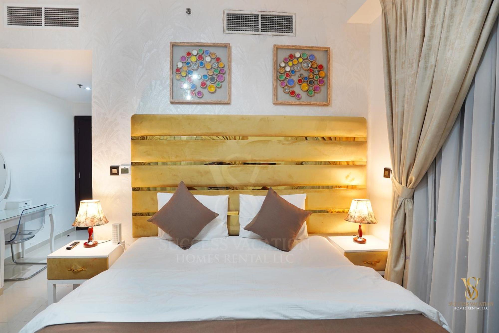 Apartment Success Luxury - 5 Min Away Marina Corniche - Free Housekeeping Provided Everyday-24-7 Staff Available For Services Dubai