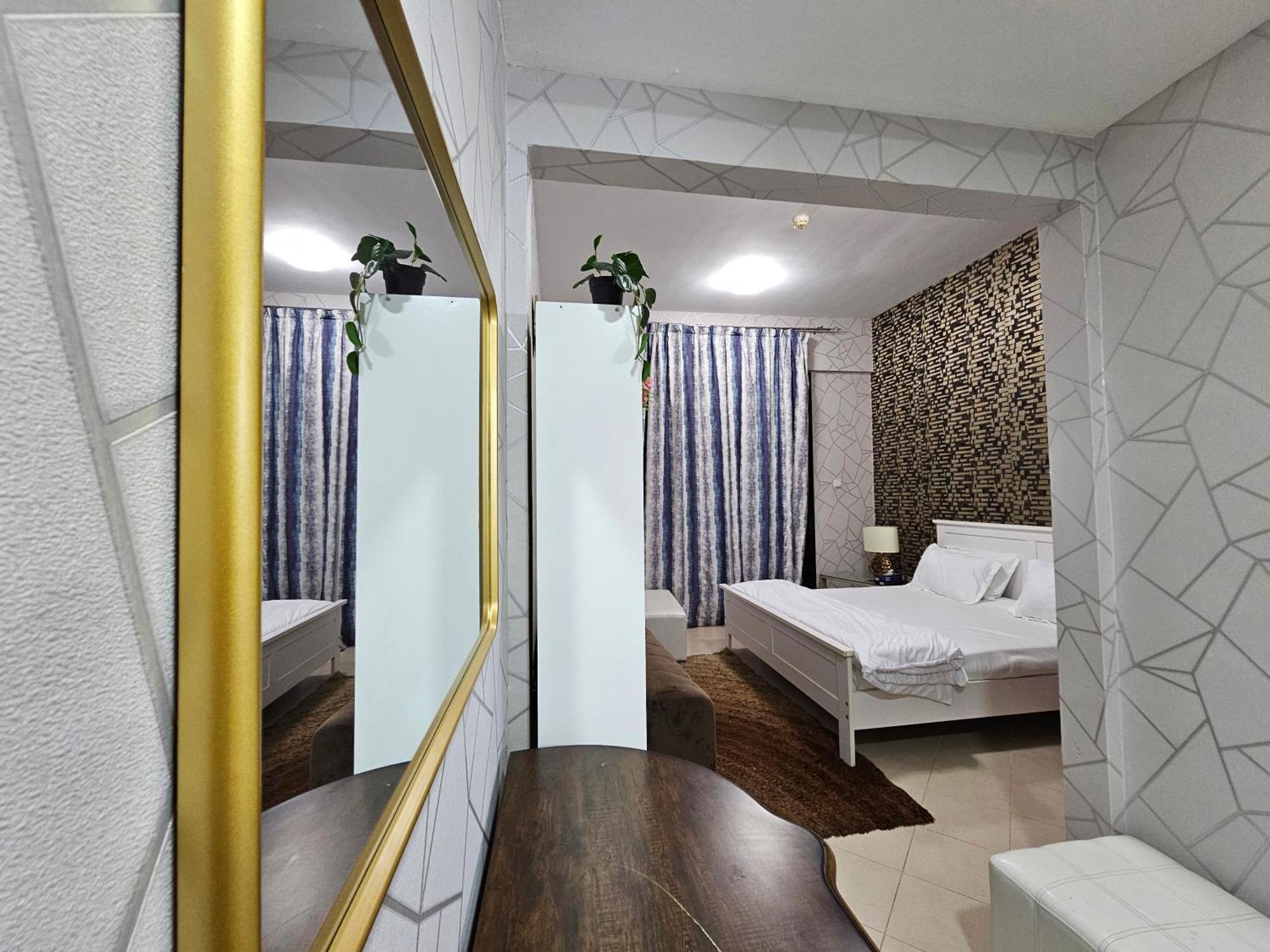 Freshlook 2 Bhk In Marina 707 Apartment Dubai