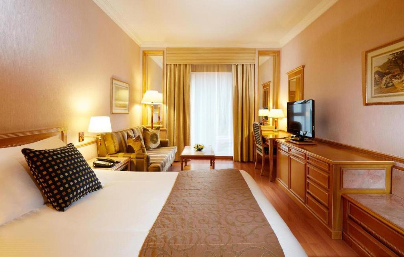 Millennium Plaza Downtown 5*