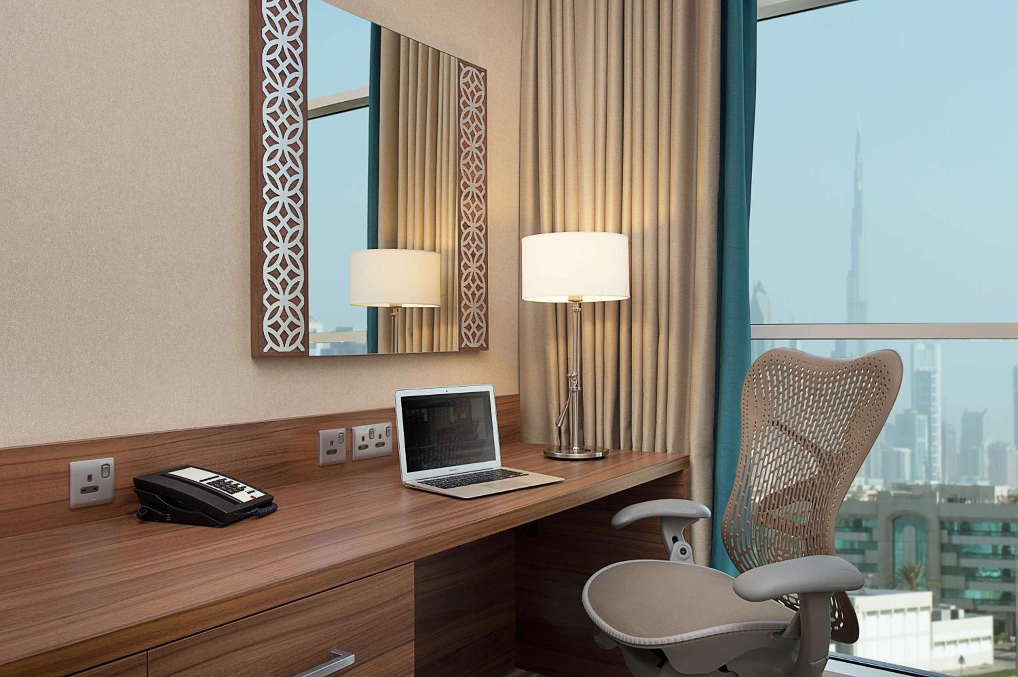 Hotel Hilton Garden Jumeirah 4*