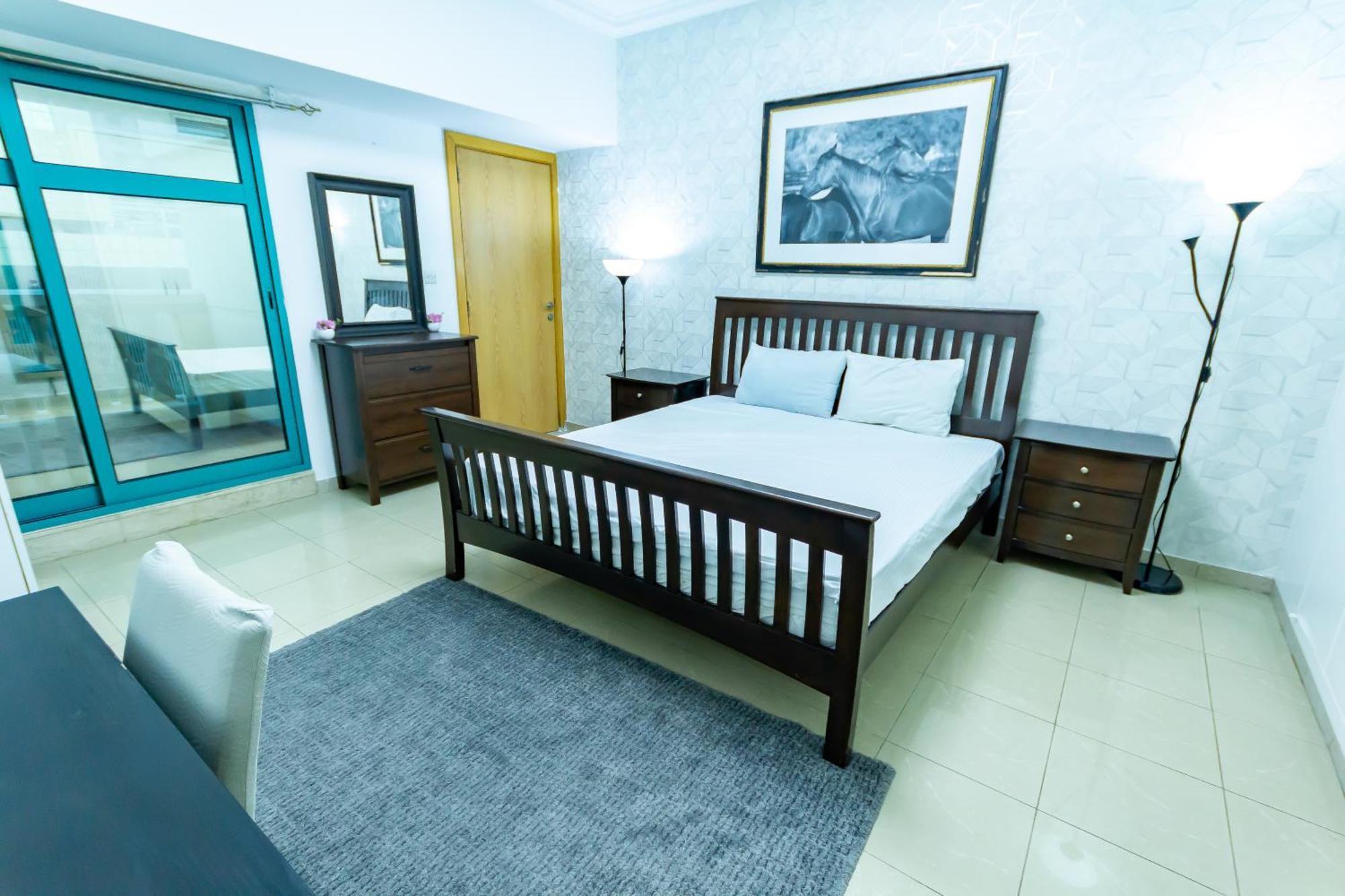 Homestay Classy For Ladies In Dubai, Marina فتيات فقط *