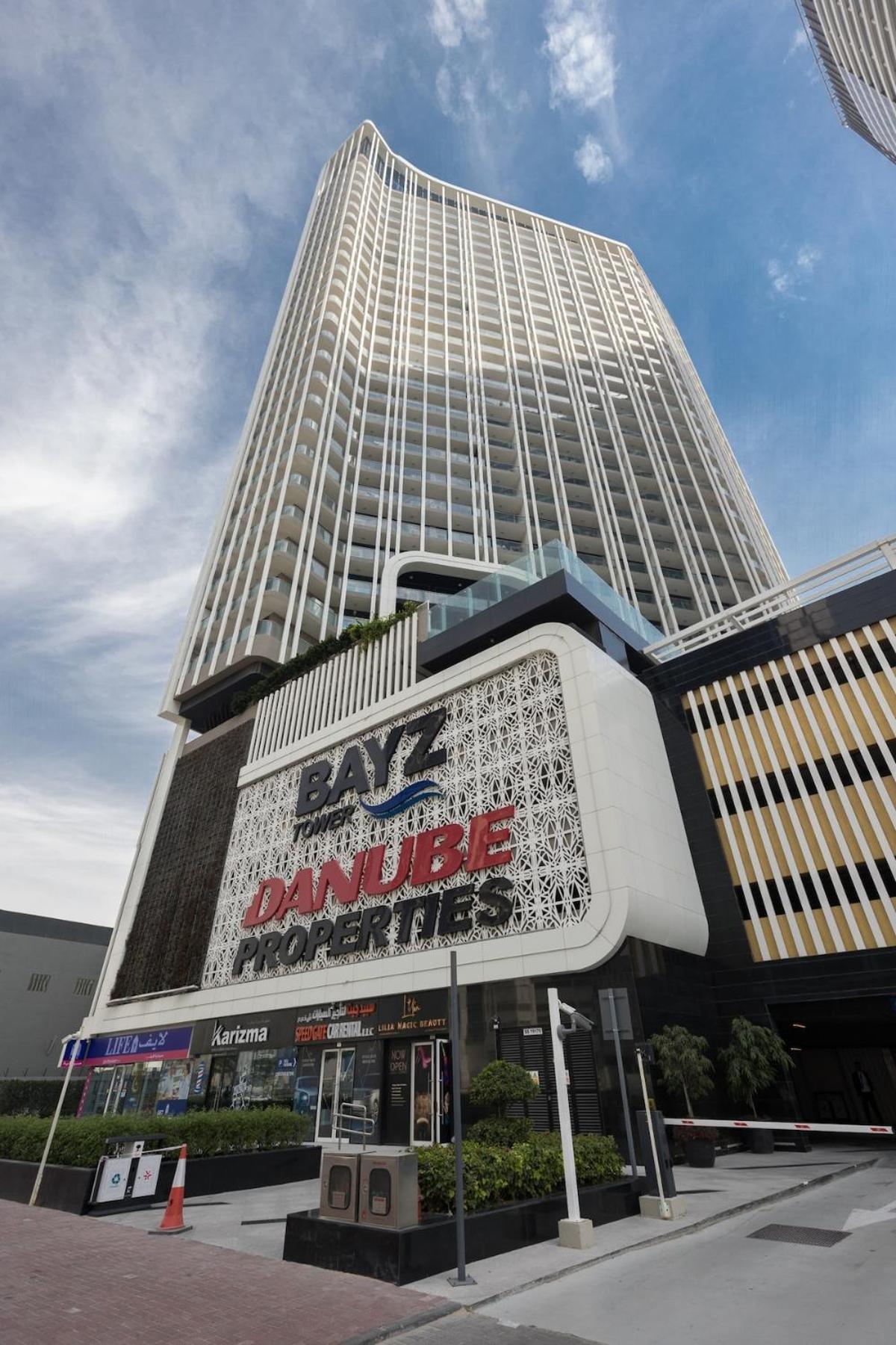 Business Bay, Compact, Modern Apartment Dubai