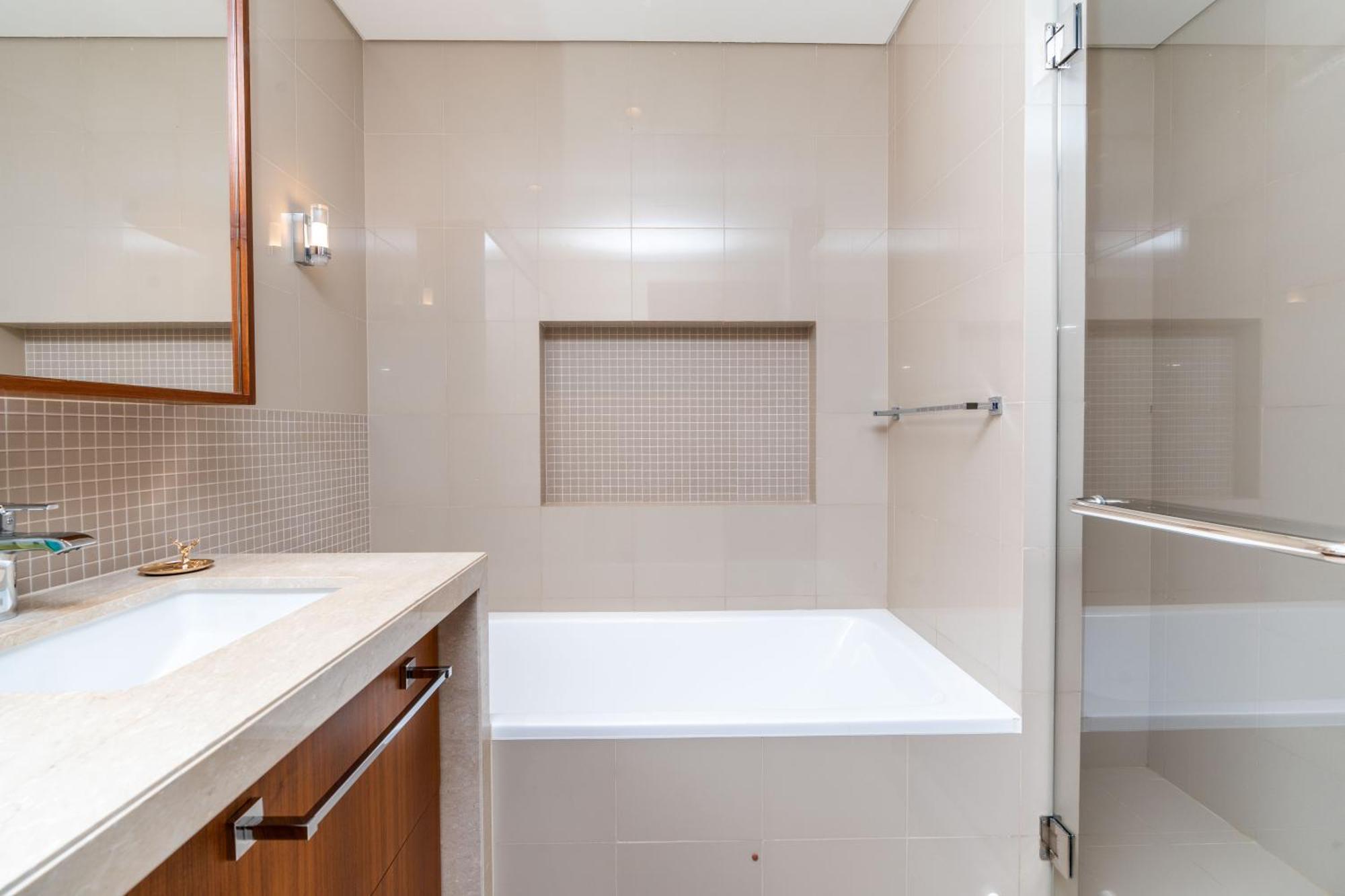 Lux Apt-burj View Opp. Dxb Mall Apartment Dubai