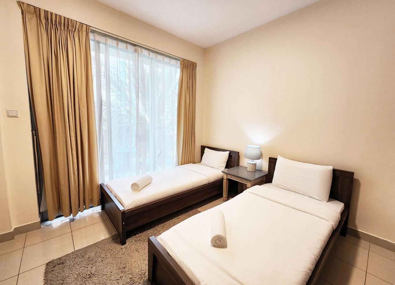 Rh- The Perfect Family Getaway, 3br In Standpoint Tower Apartment Dubai