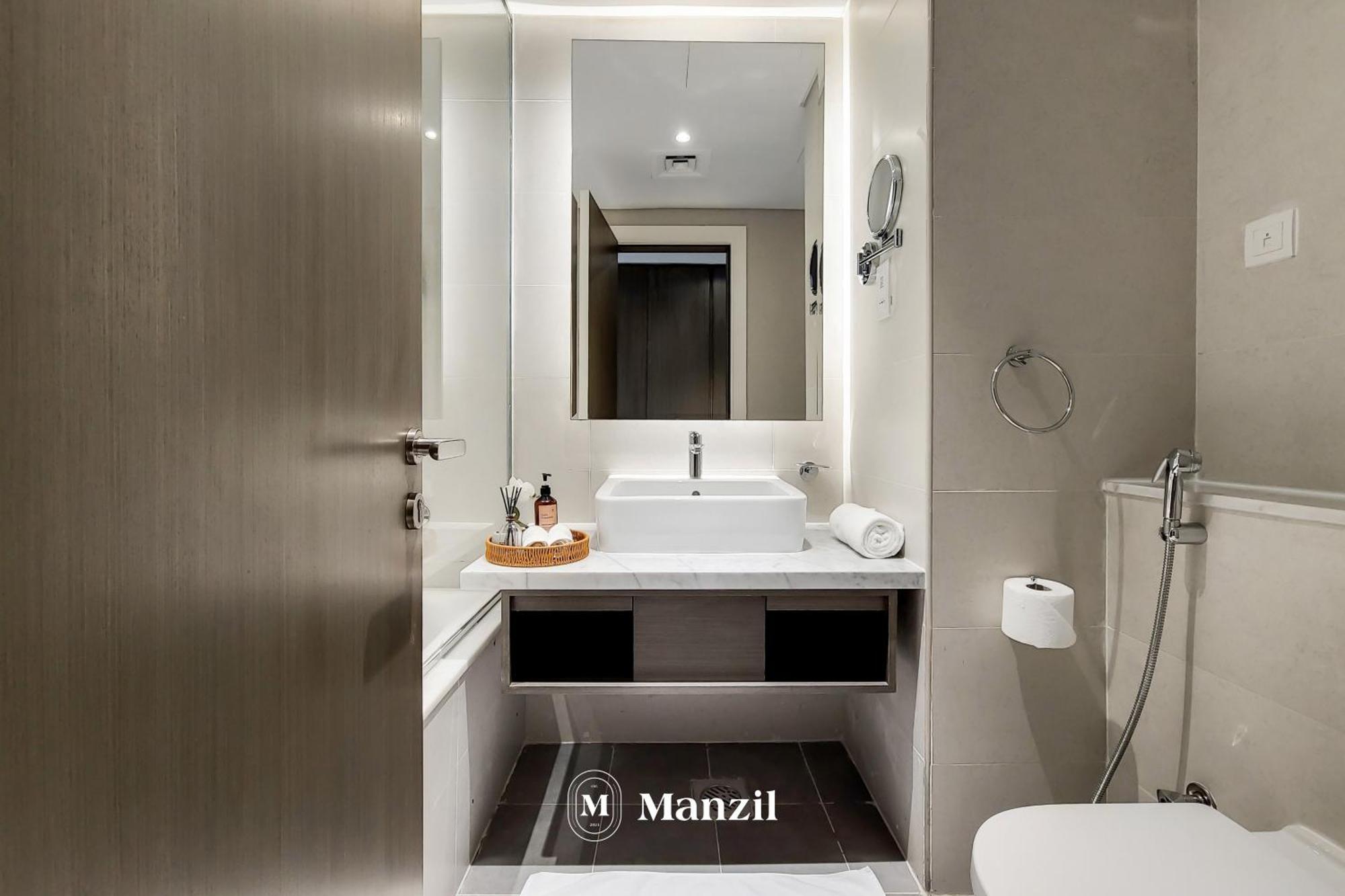 Apartment Manzil - Luxurious 1br Waterfront At Damac Maison Prive With Burj Views