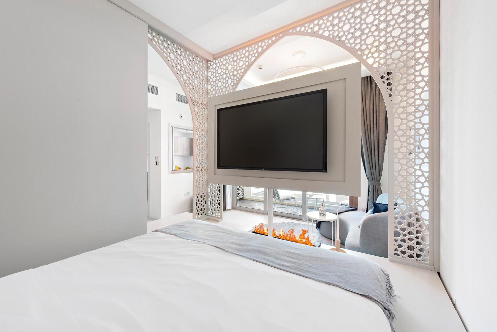 Unique Marina Studio, Near Jumeirah Beach, Mall And Metro Apartment *