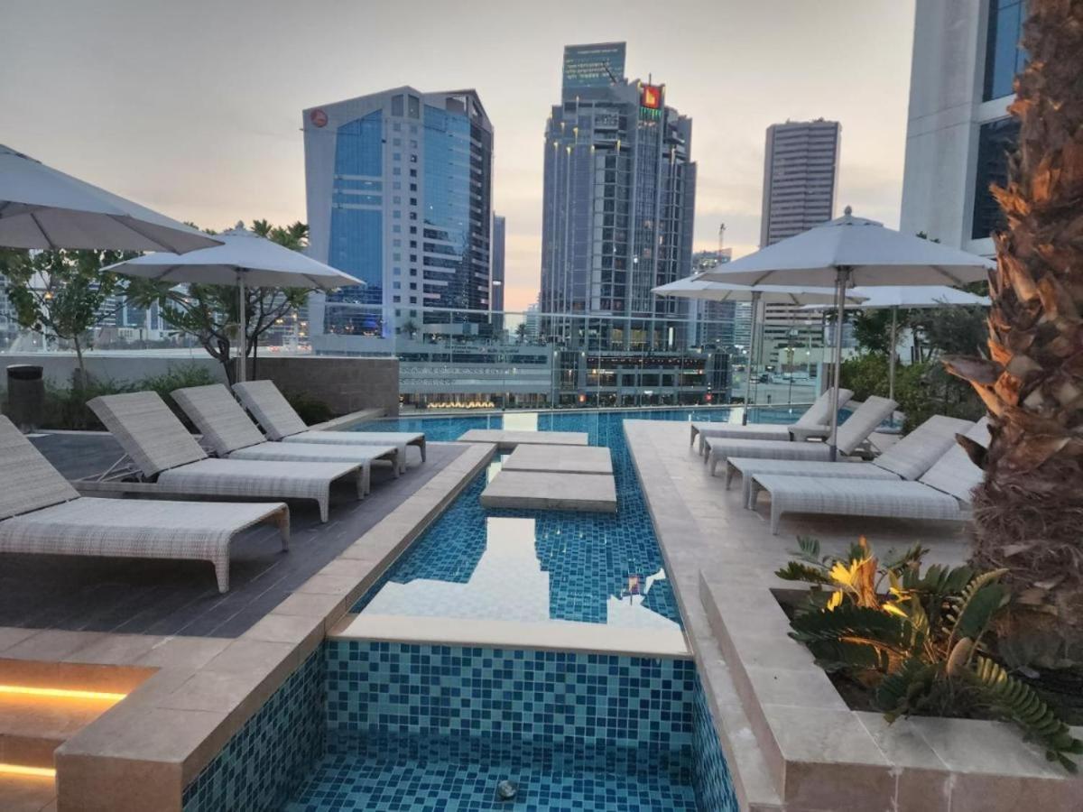 White Sage - Fancy With Mesmerizing Canal Views Apartment