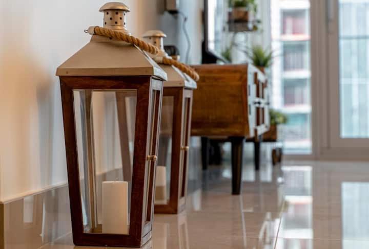 Spectacular Views Of Burj & Fountain - 2 Br Apartment *