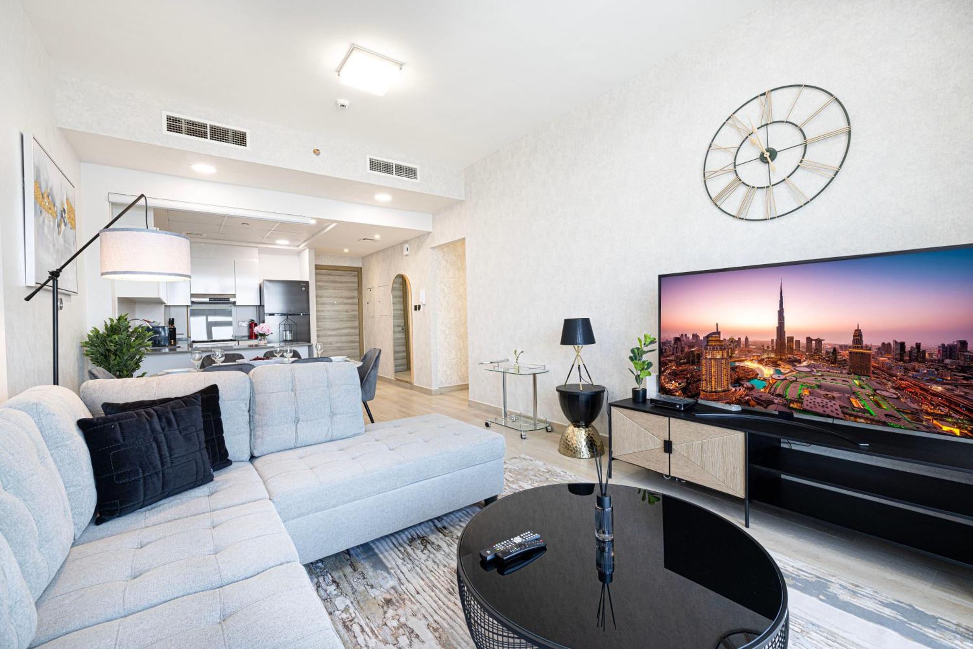 Ultra-luxury / Marina & Burj Khalifa View/ High Floor Dubai
