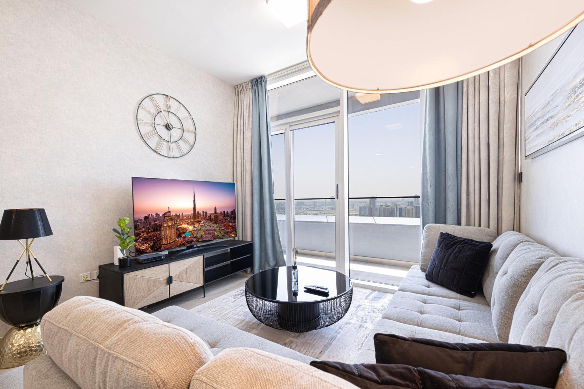 Ultra-luxury / Marina & Burj Khalifa View/ High Floor Apartment