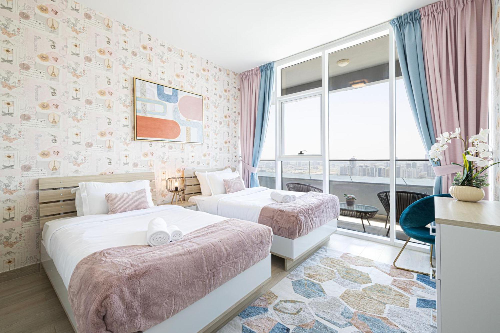 Ultra-luxury / Marina & Burj Khalifa View/ High Floor Apartment